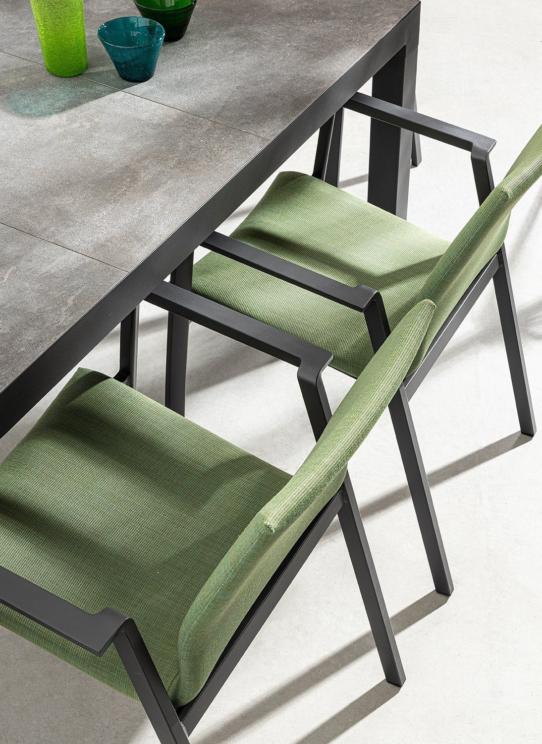Bizzotto Gartenstuhl ODEON, Aluminium, Olivgrün, Anthrazit, stapelbar