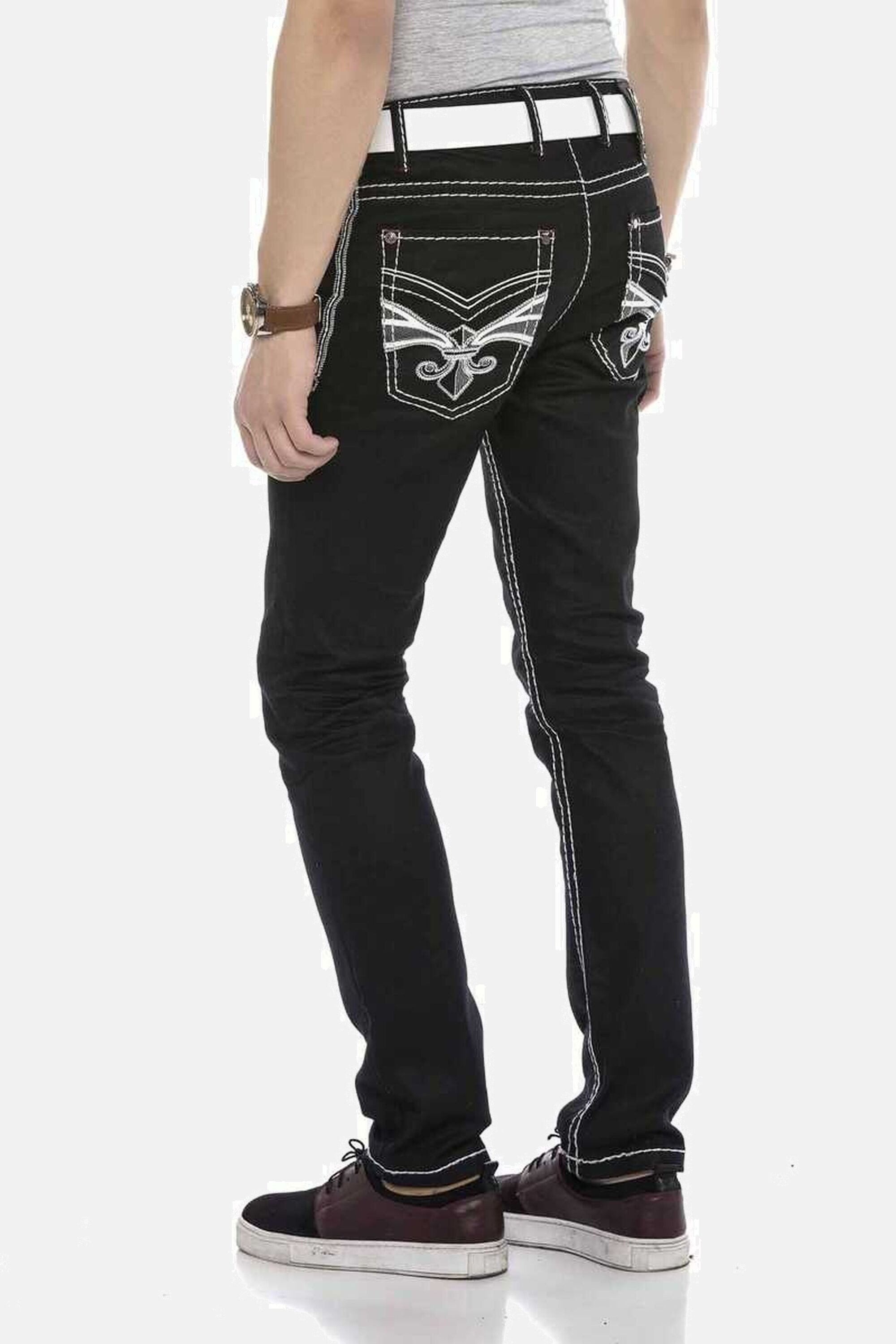 Cipo & Baxx Gerade Jeans Jeans mit farblich abgehobenen Nähten, CD553