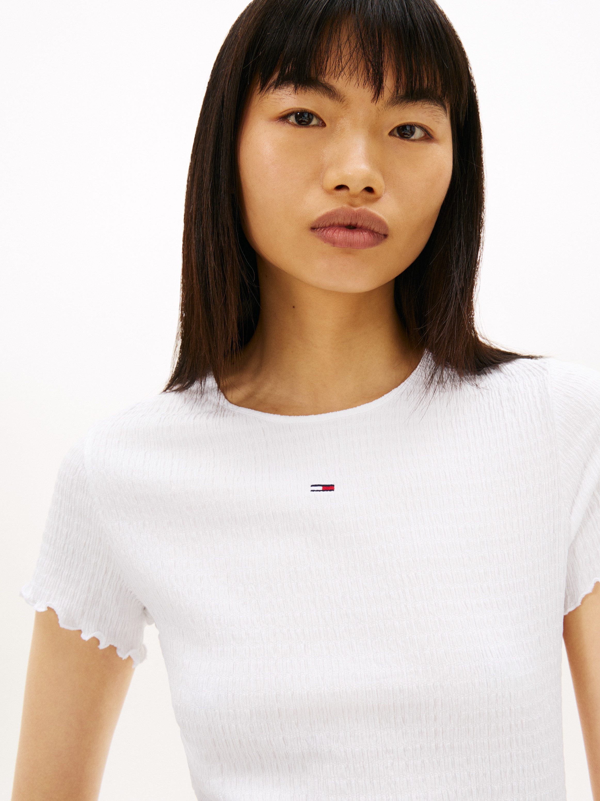 Tommy Jeans Kurzarmshirt TJW SLIM SMOCK SS TEE aus Seersucker, mit Kräuselsaum – Bild 2 von 5