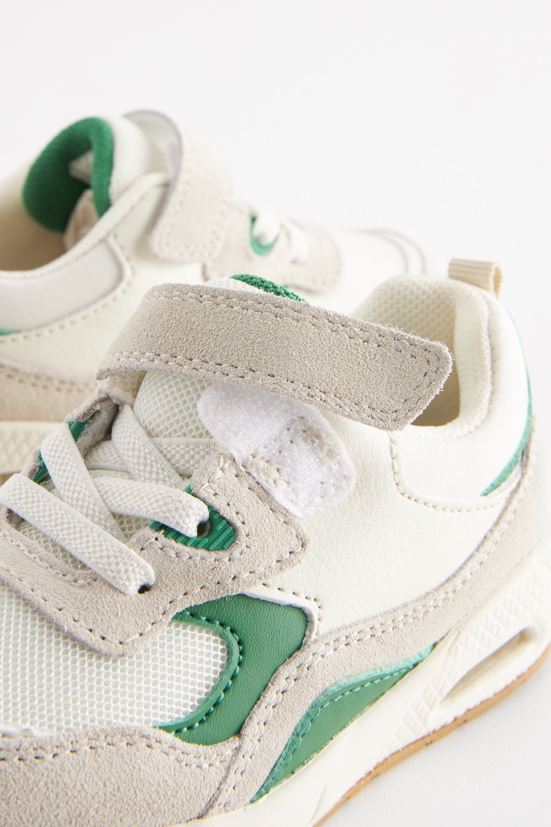 Elastischer (1-tlg) Sportschuh mit Sneaker White/Green Schnürung Next