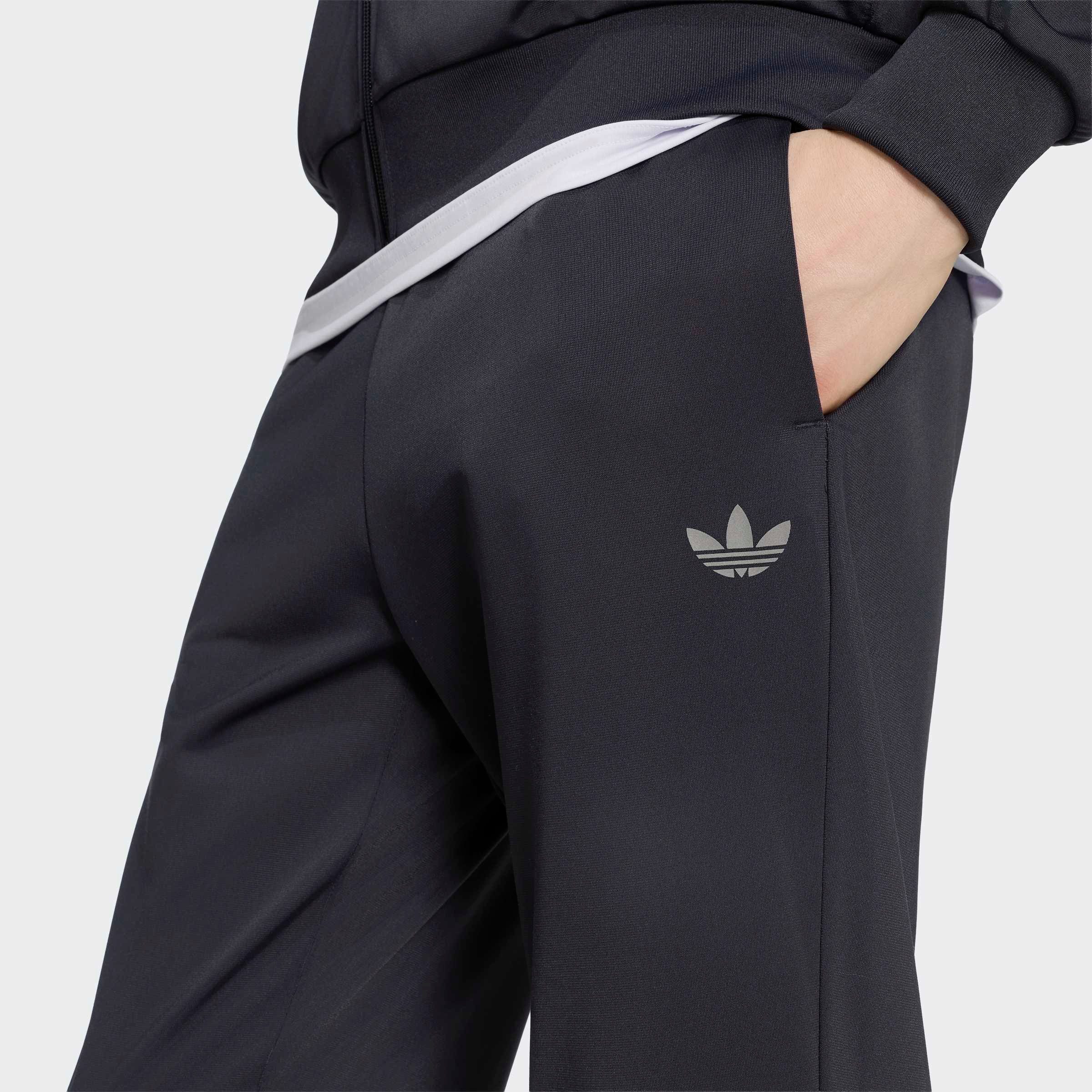 adidas Originals Trainingsanzug TECH ESS TS (2-tlg), zweiteiliges Set, für Erwachsene, aus Polyester