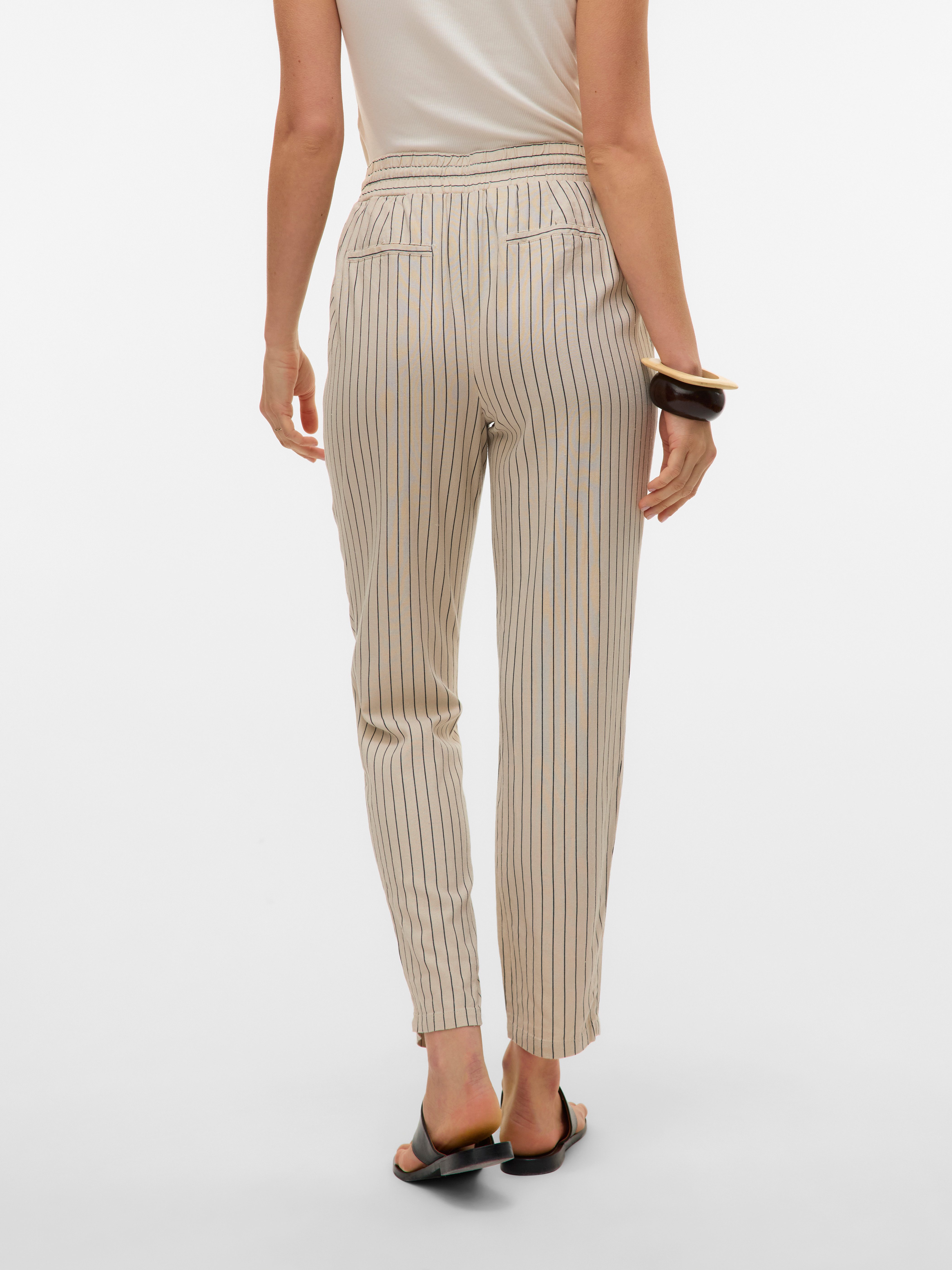 Vero Moda Schlupfhose VMJESMILO MW ANKLE PANTS WVN NOOS mit Leinen, elastisches Bündchen und Kordelzug