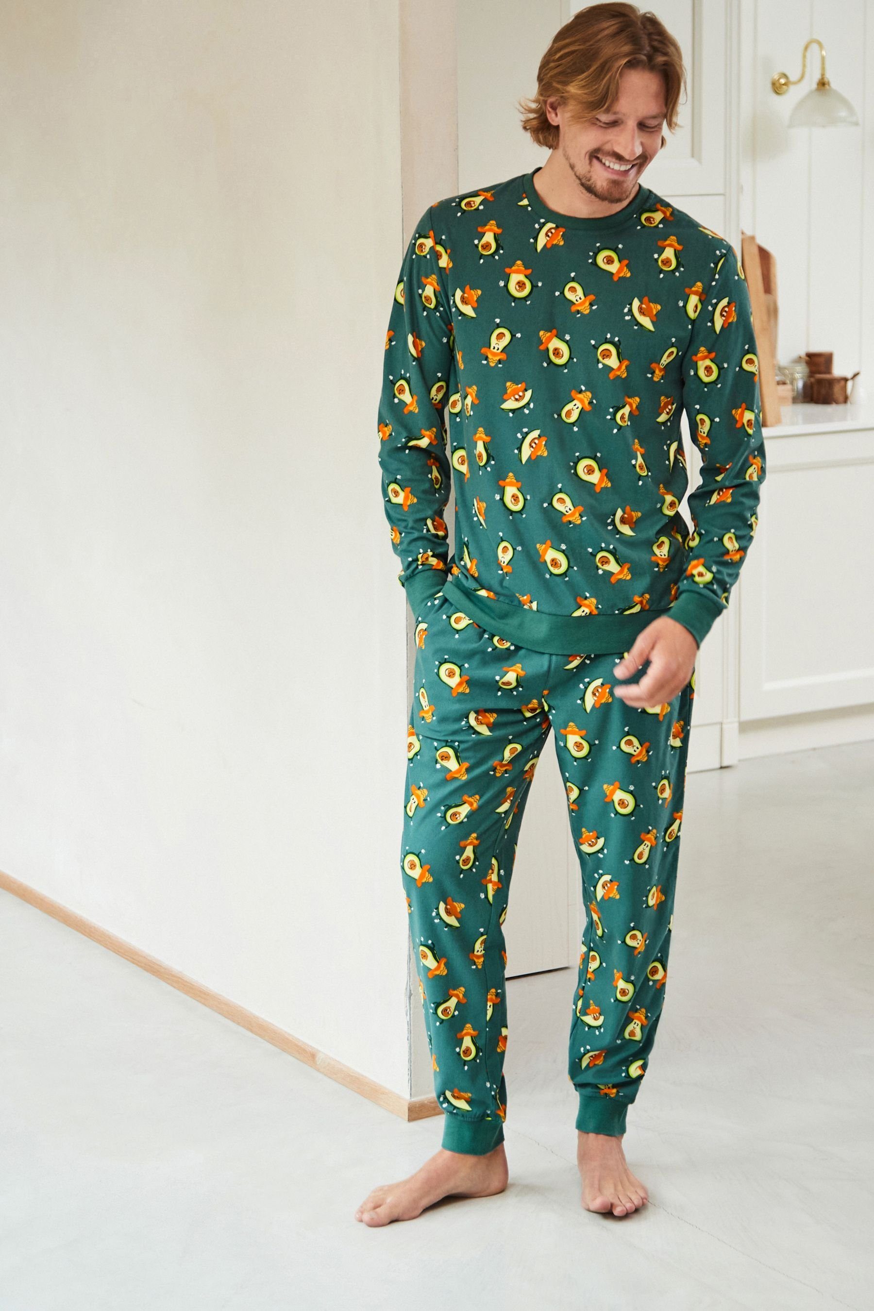 Next Pyjama Bequemer Motionflex Bündchen Green Schlafanzug mit Avocado (2 tlg)