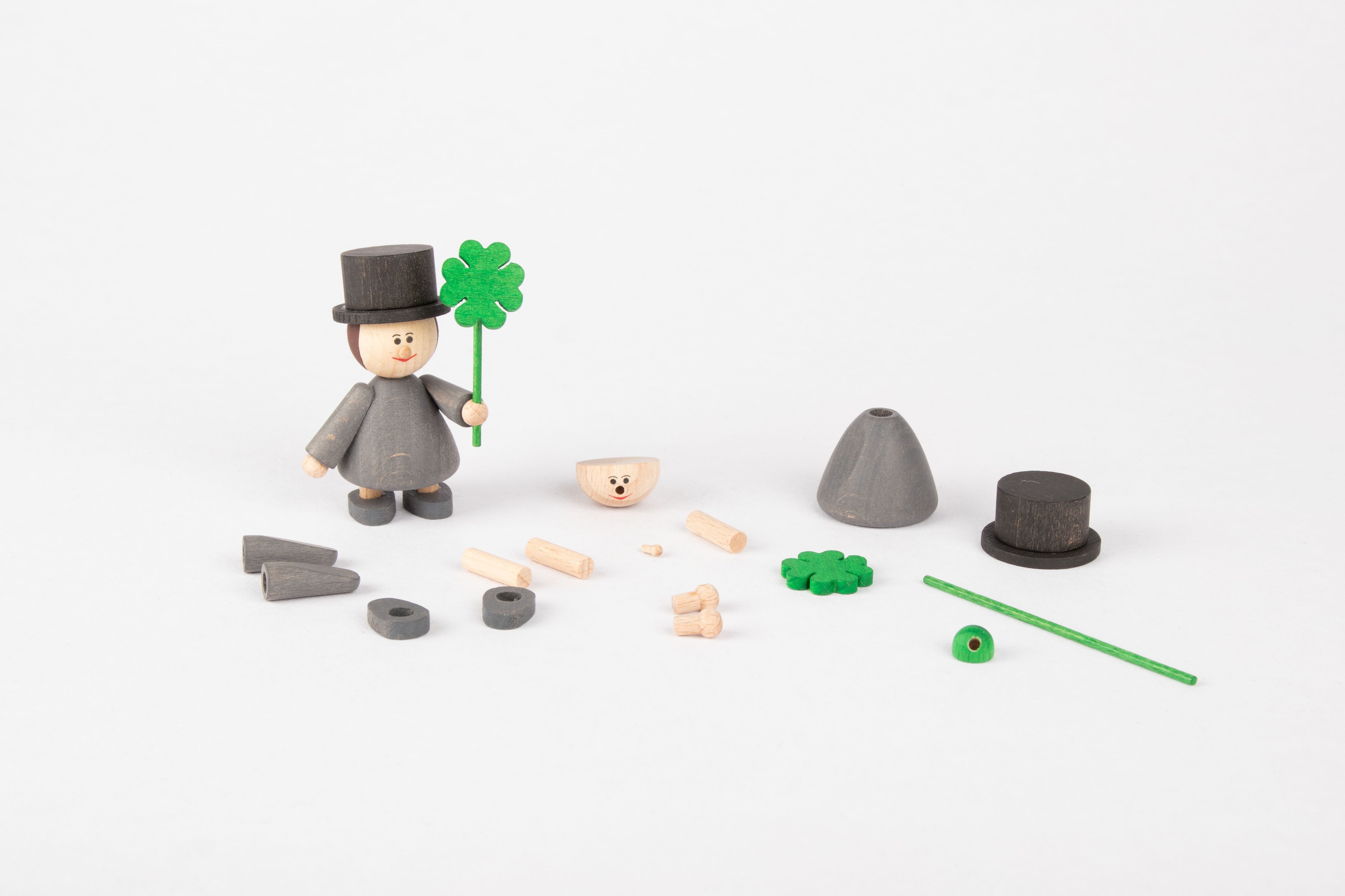Holzwaren Egermann Kreativset Junge in grau mit Kleeblatt, Made in Germany
