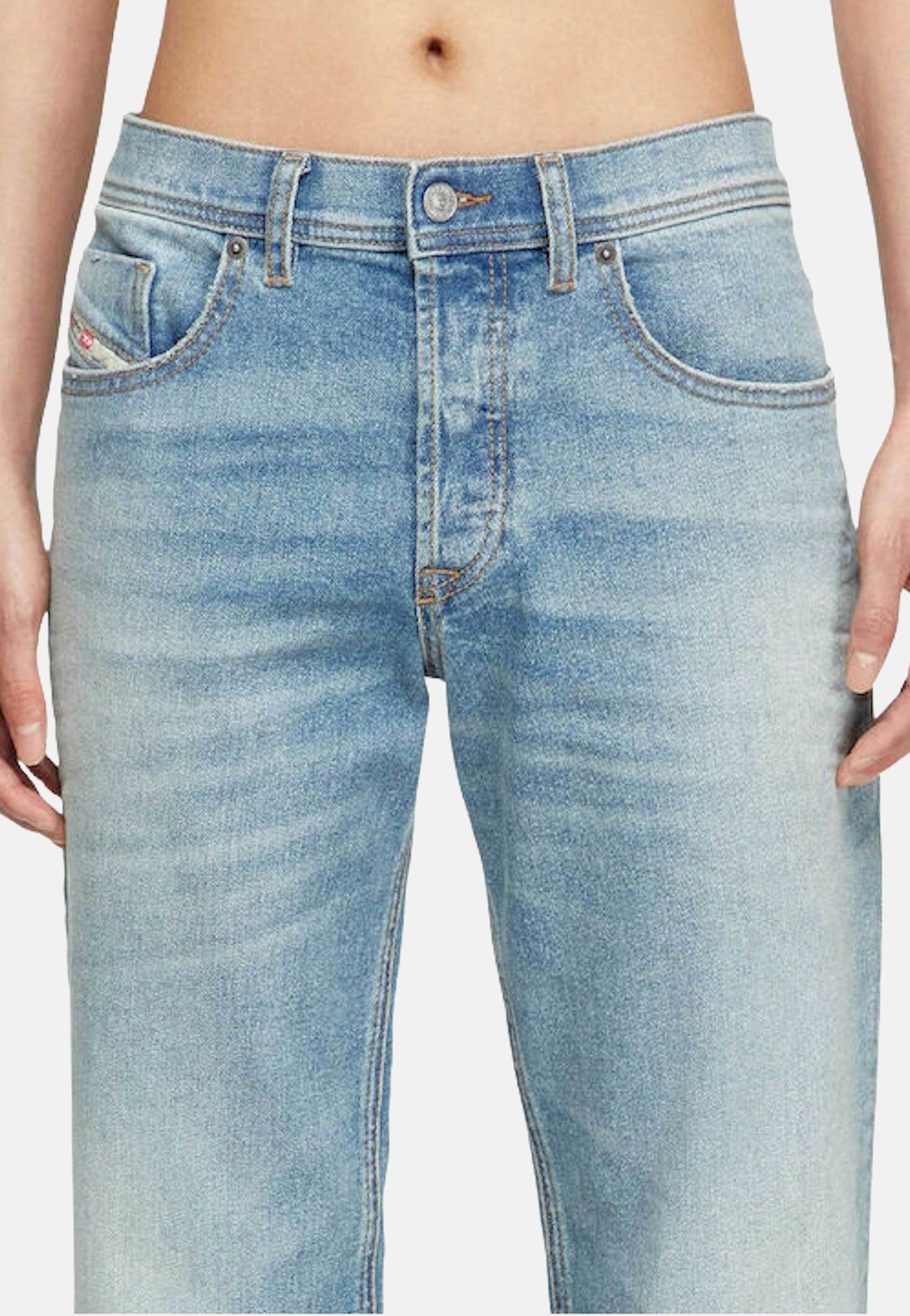 Diesel 5-Pocket-Jeans Jeans 2023 D-FINITIVE lange Hose (1-tlg)