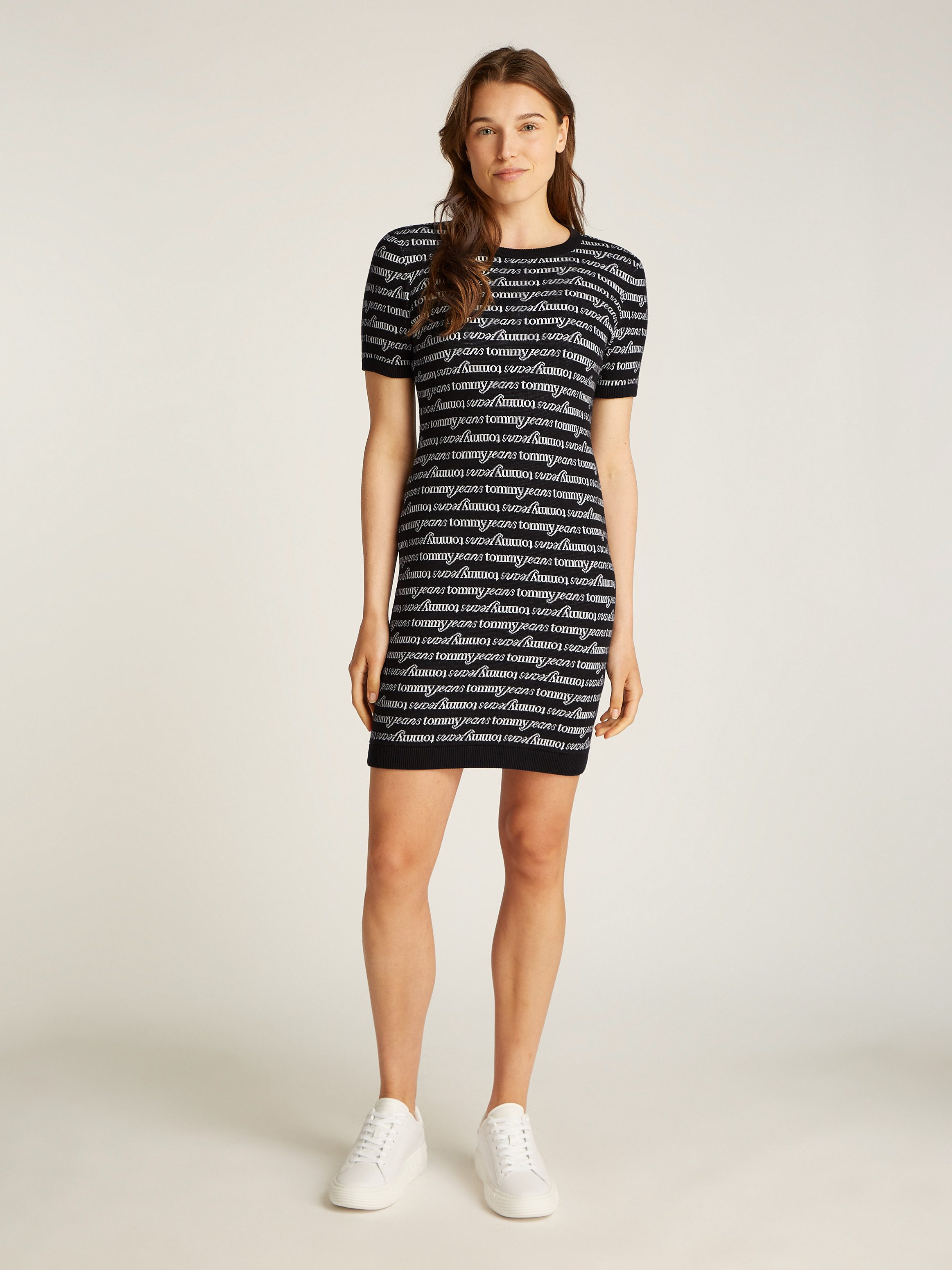Strickkleid TJW SCRIPT AOP SWEATER DRESS