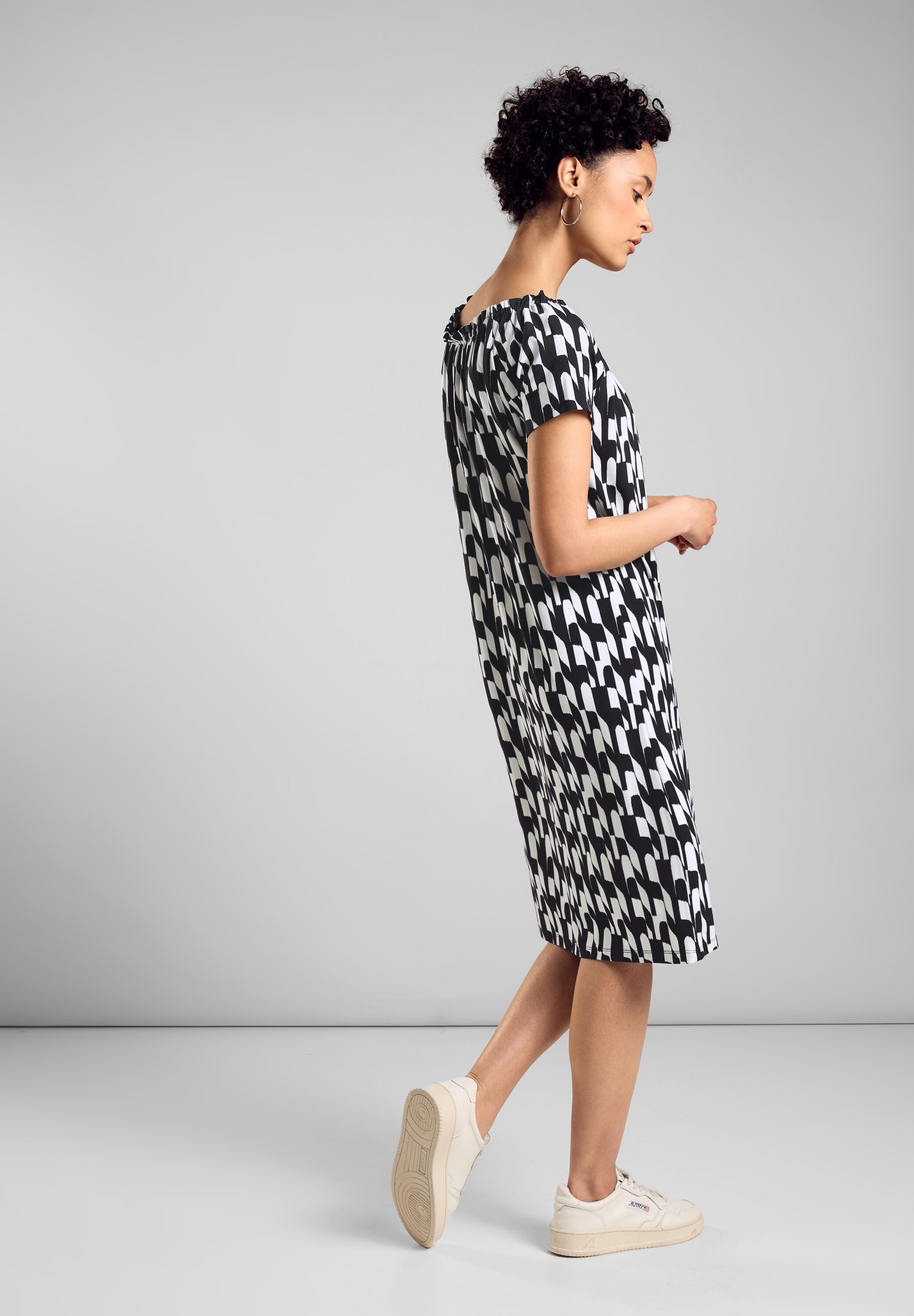 STREET ONE Jerseykleid mit dynamischem Grafik-Print günstig online kaufen