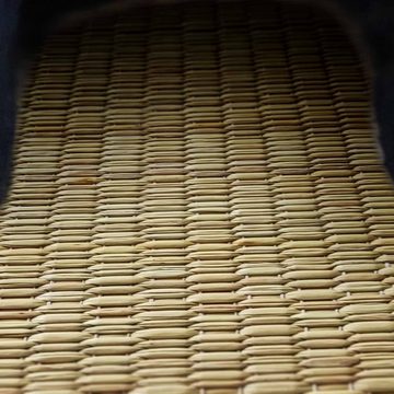 CINNEA VELVY Hausschuh (1 Paar) Zimtlatschen, handgefertigt, mit Binsen-Fußbett und Wellness-Zimtfüllung, gegen Hornhaut und Fußschweiß