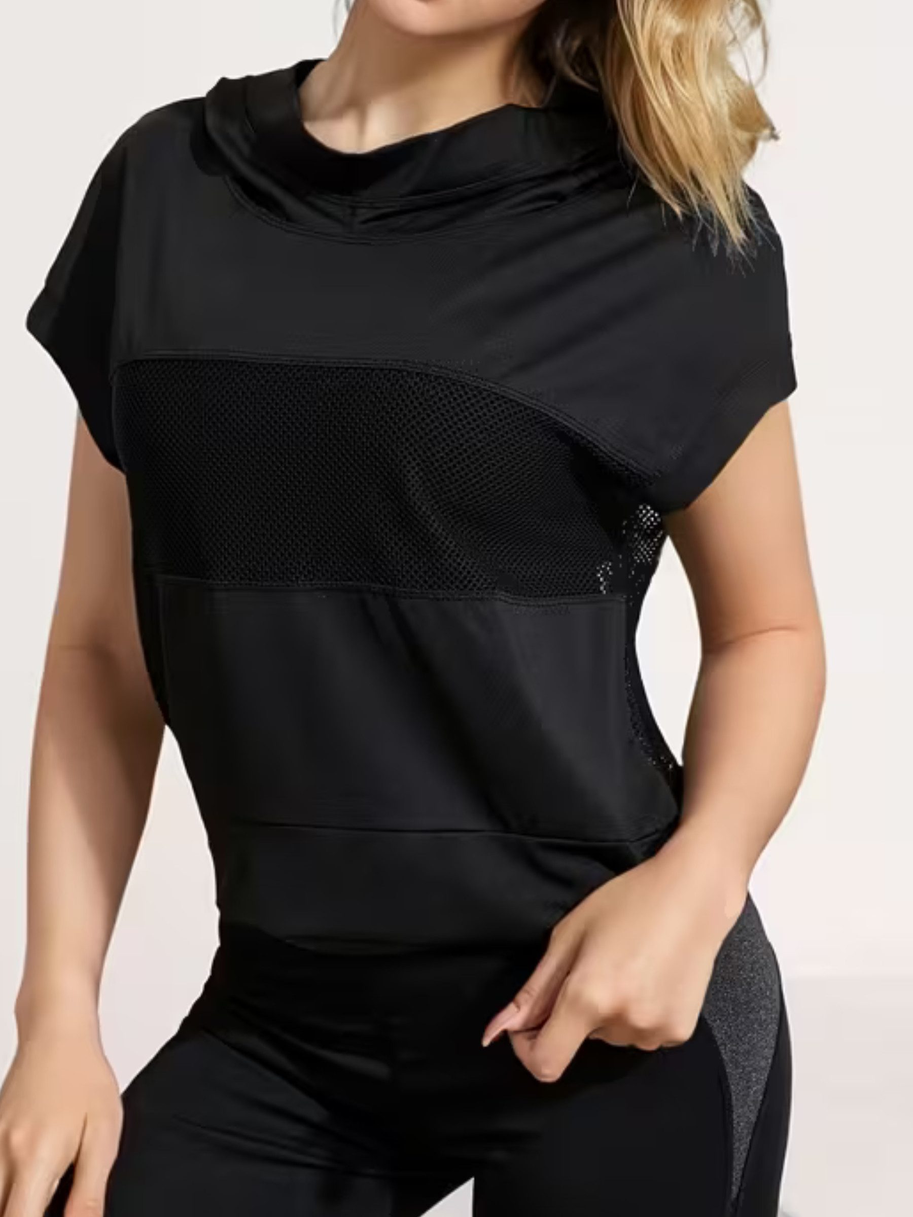 FemmeTone Funktionsshirt Sportshirt Damen mit Kapuze – Kurzarm Meshshirt für Fitness & Training (Einzelteil, Einzelartikel) Workout-Top mit Netzeinsatz – leichtes Laufshirt für Gym & Freizeit