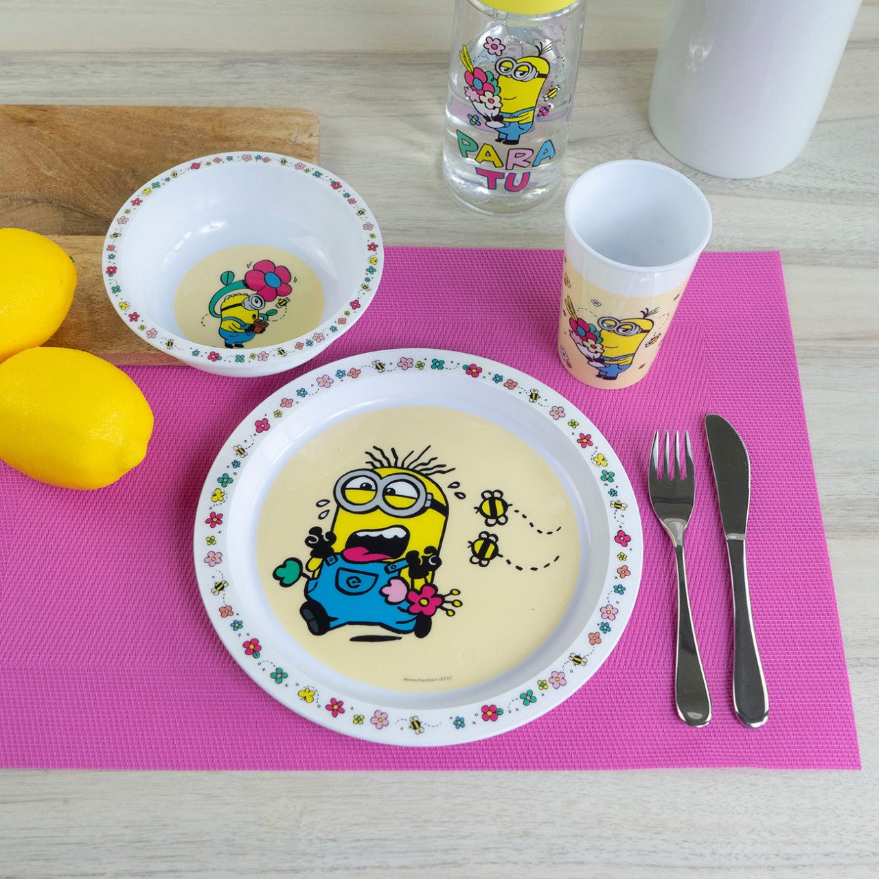 Geda Labels GmbH Kindergeschirr-Set Minions Bellospring 3teilig (3-tlg), PP, Beige, 21,5x21,5x8,5, spülmaschinengeeignet – Bild 3 von 3