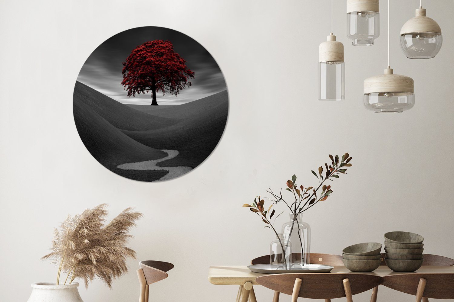 Wandkreis, 90x90 einem cm MuchoWow wandbild mit roten für Gemälde Baum, Wandschmuck, Schwarz-Weiß-Foto (1 Rundes St), Wohnzimmer,