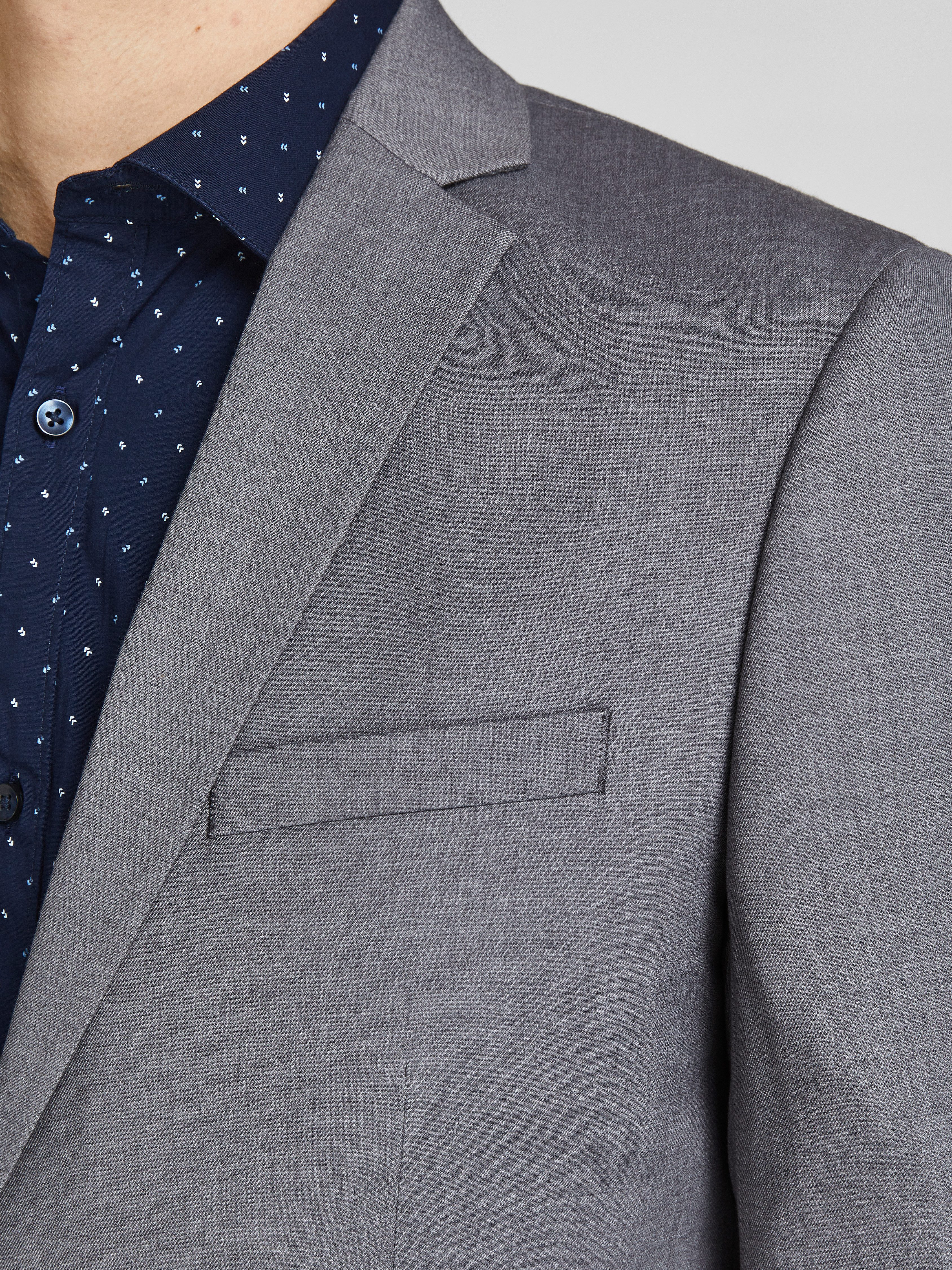 Jack & Jones Sakko JPRFRANCO Blazer mit 2-Knopf-Form und extra schmalem Schnitt unifarben, modisch, slim fit, Kunstfaser