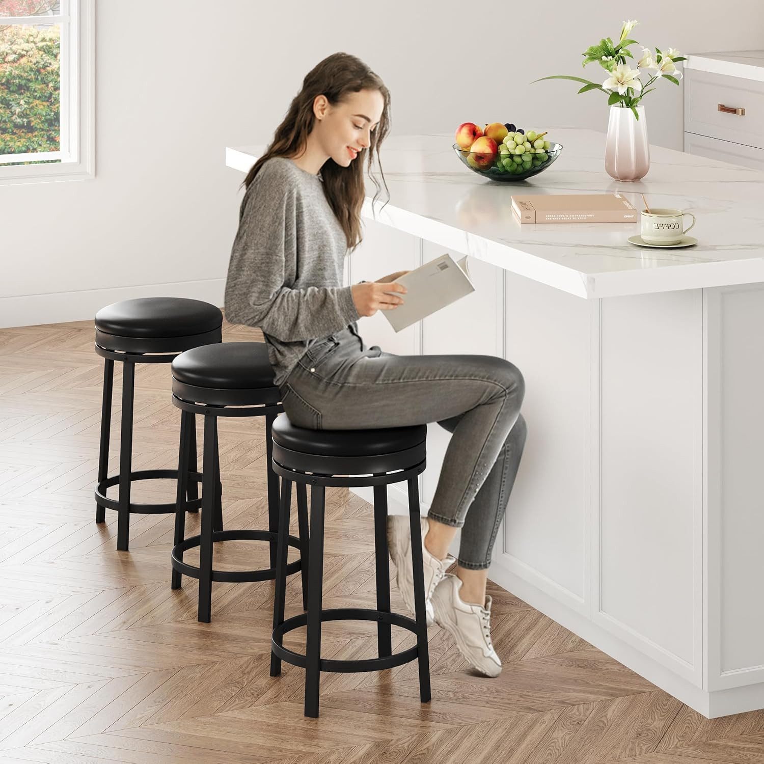 GarveeMore Barhocker Drehhocker,einfach zu montieren und zu reinigen, für Küche, Restaurant (2 St), (2/4er Set), 360°Drehbar, mit Fußstütze und PU-gepolsterte