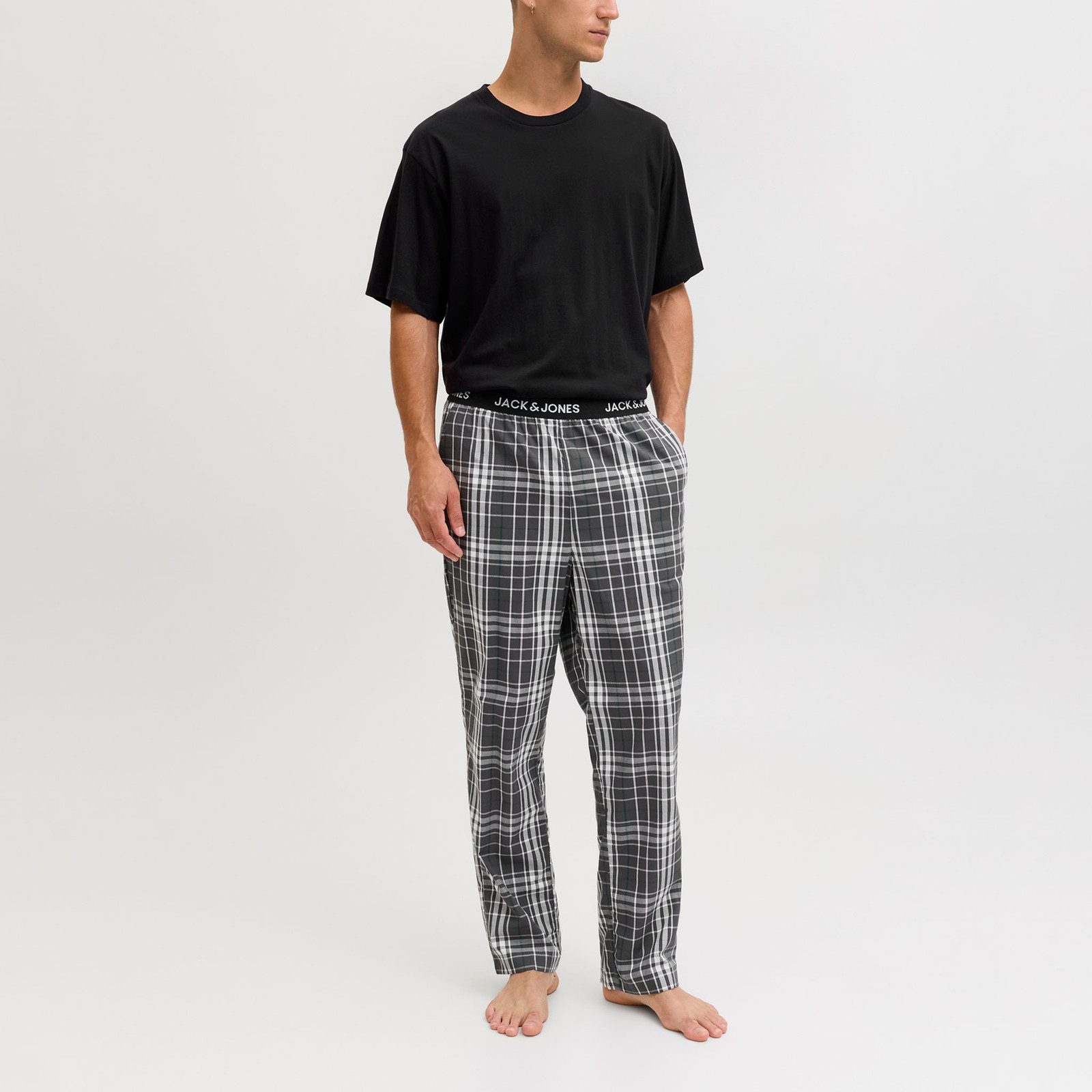 Jack & Jones Loungeanzug Loungewear Set JACLUCA SS Tee & Woven Pants (2 tlg) mit zwei seitlichen Einschubtaschen