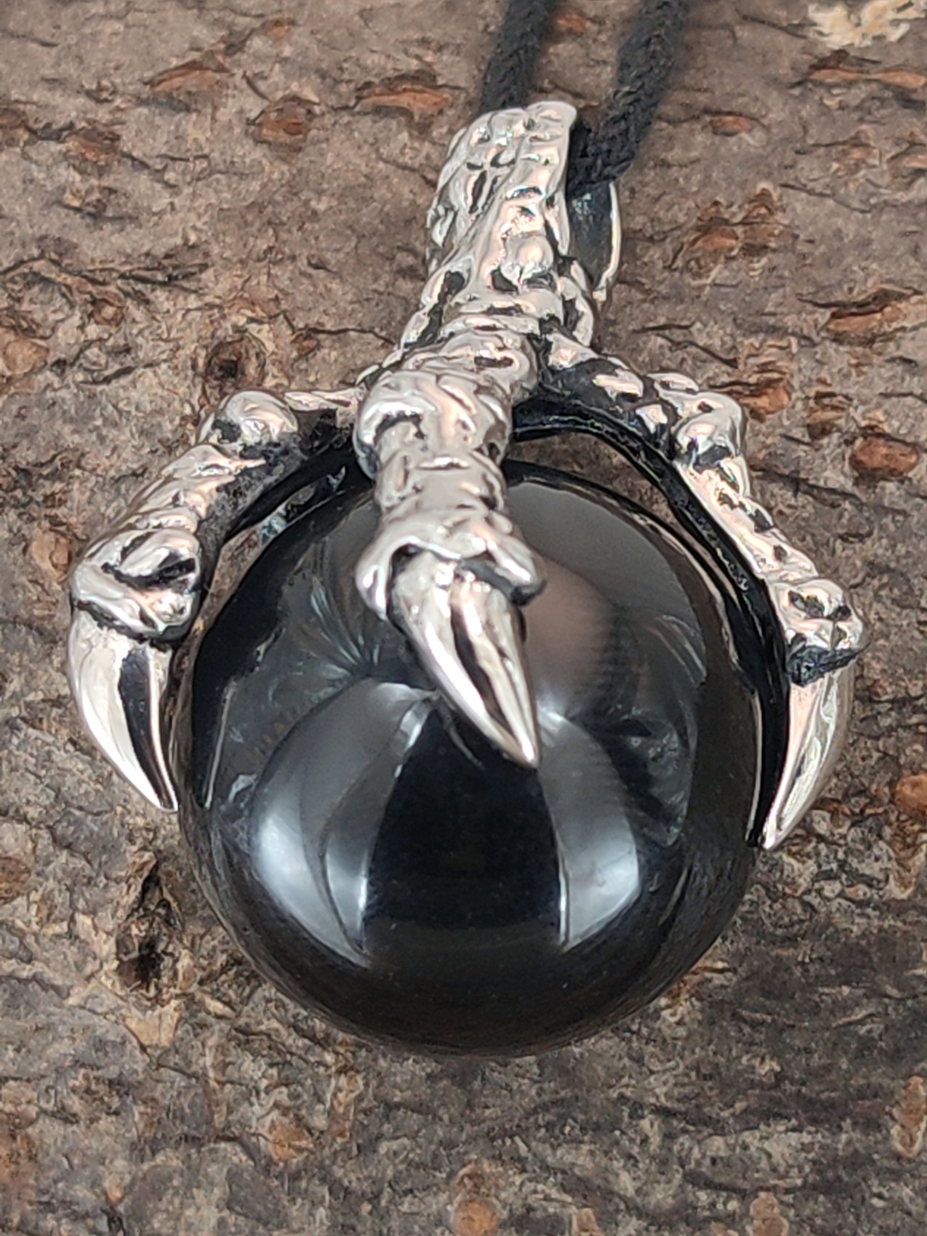 Kiss of Leather Kettenanhänger großer Drachen Krallen Anhänger Edelstahl Drachenkralle Kugel