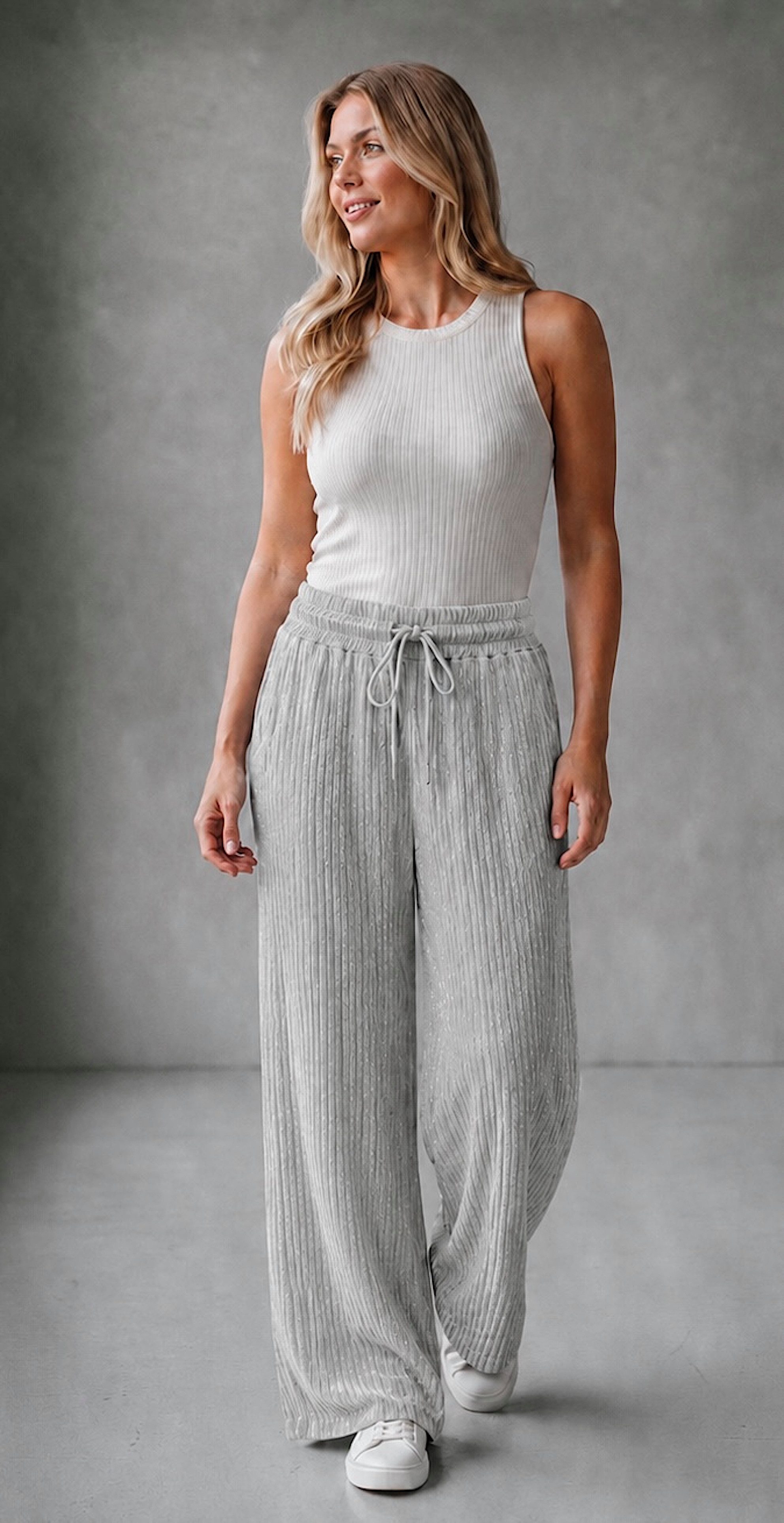 Worldclassca Stoffhose Worldclassca Crinkle-Hose Stoffhose Plissierte Weite Sommerhose Neue Kollektion - Stilvolle und gemütliche Sommer Mode für Damen
