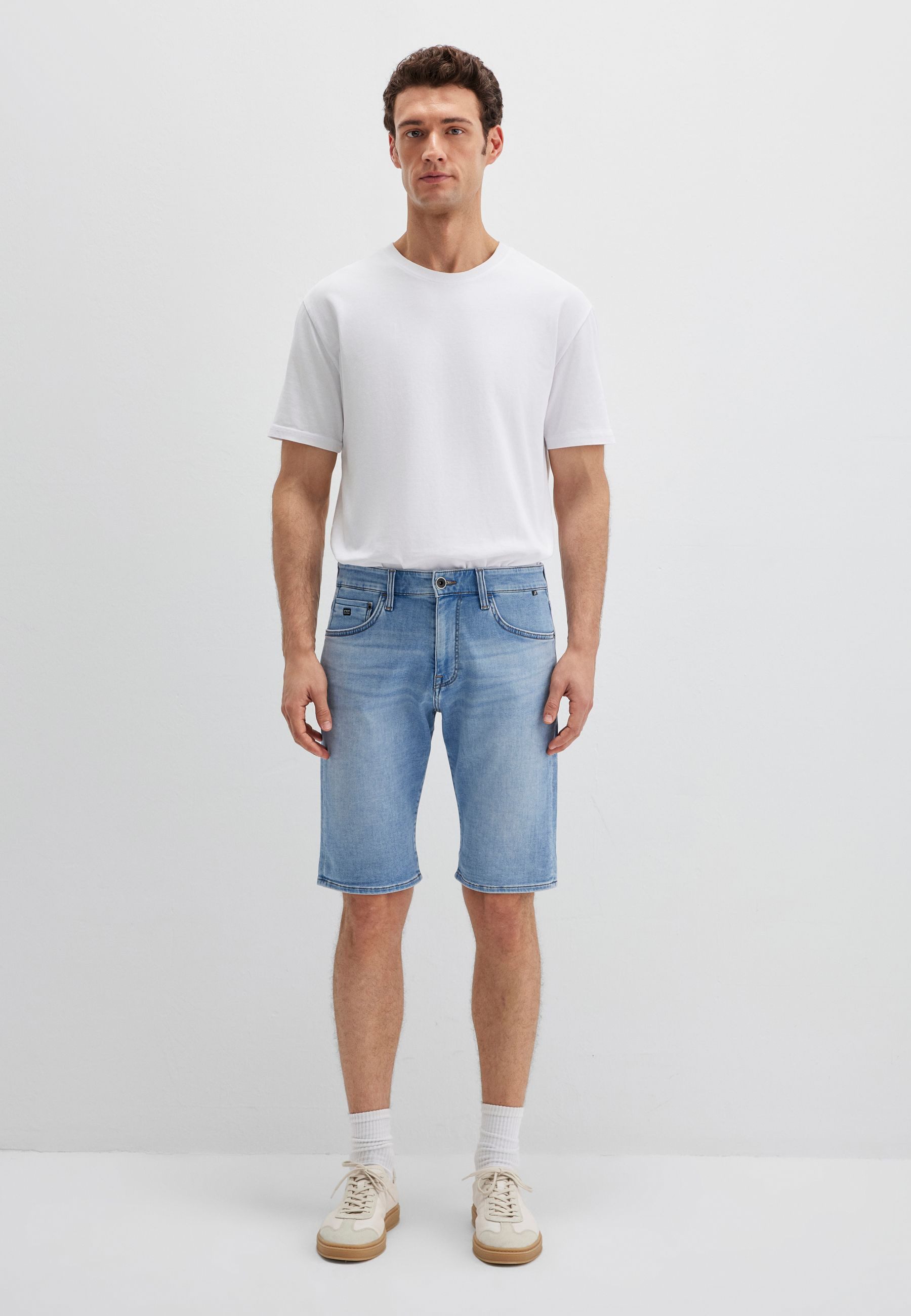 Mavi Shorts