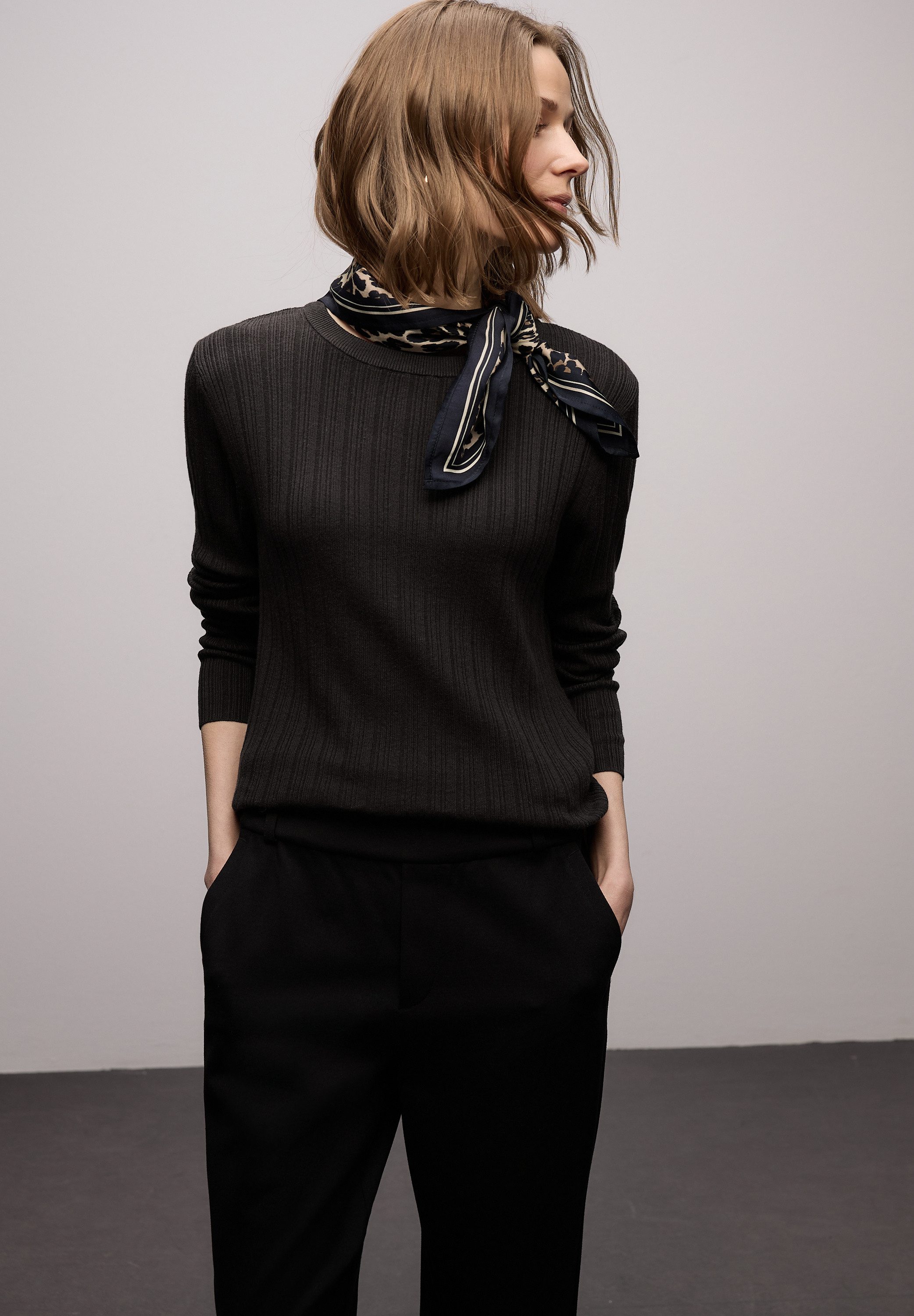STREET ONE Strickpullover mit Rippstruktur und Viskose