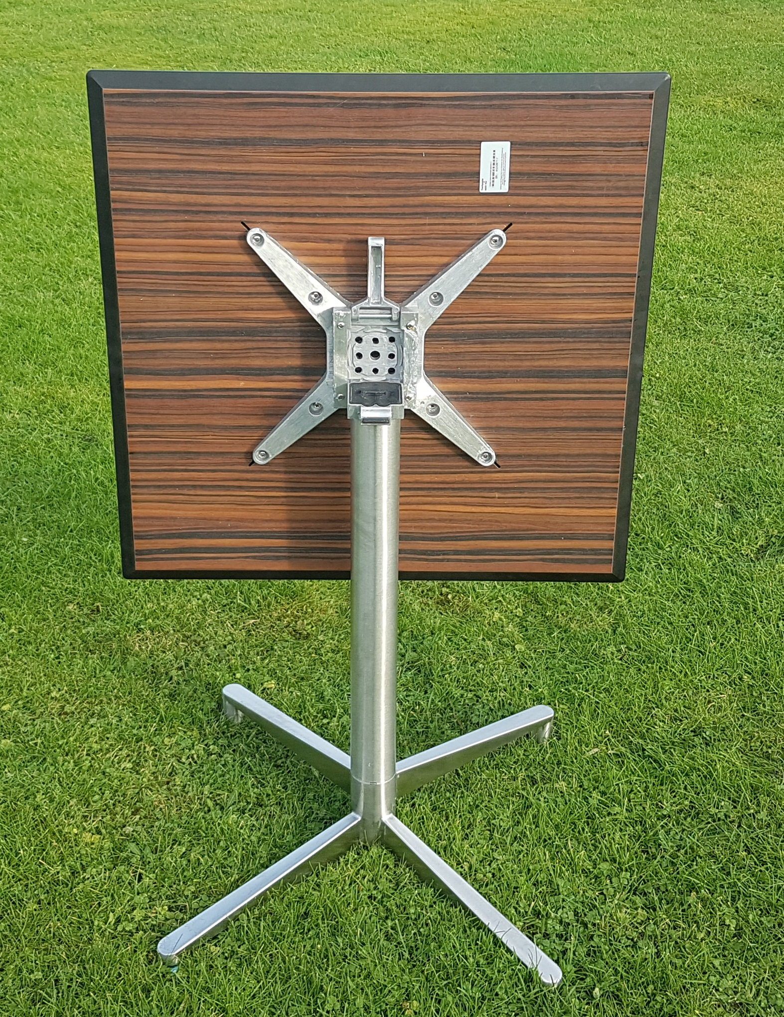 Destiny Gartentisch LOFT, Gestell Edelstahl, 68x68 oder 80x80 cm, inkl. Tischplatte HPL