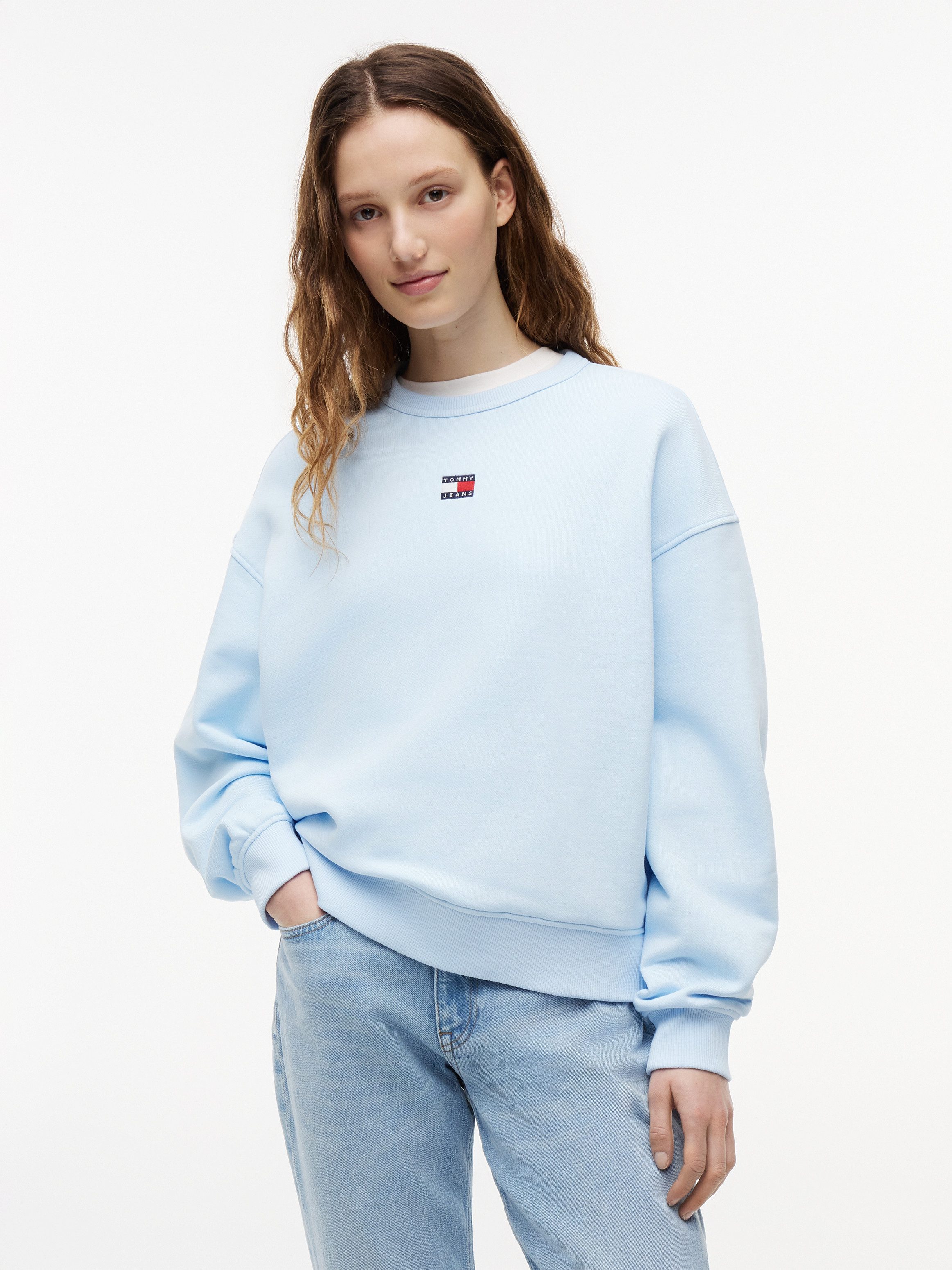 Tommy Jeans Kapuzensweatshirt TJW BXY BADGE CREW EXT Baumwolle, Kängurutasche