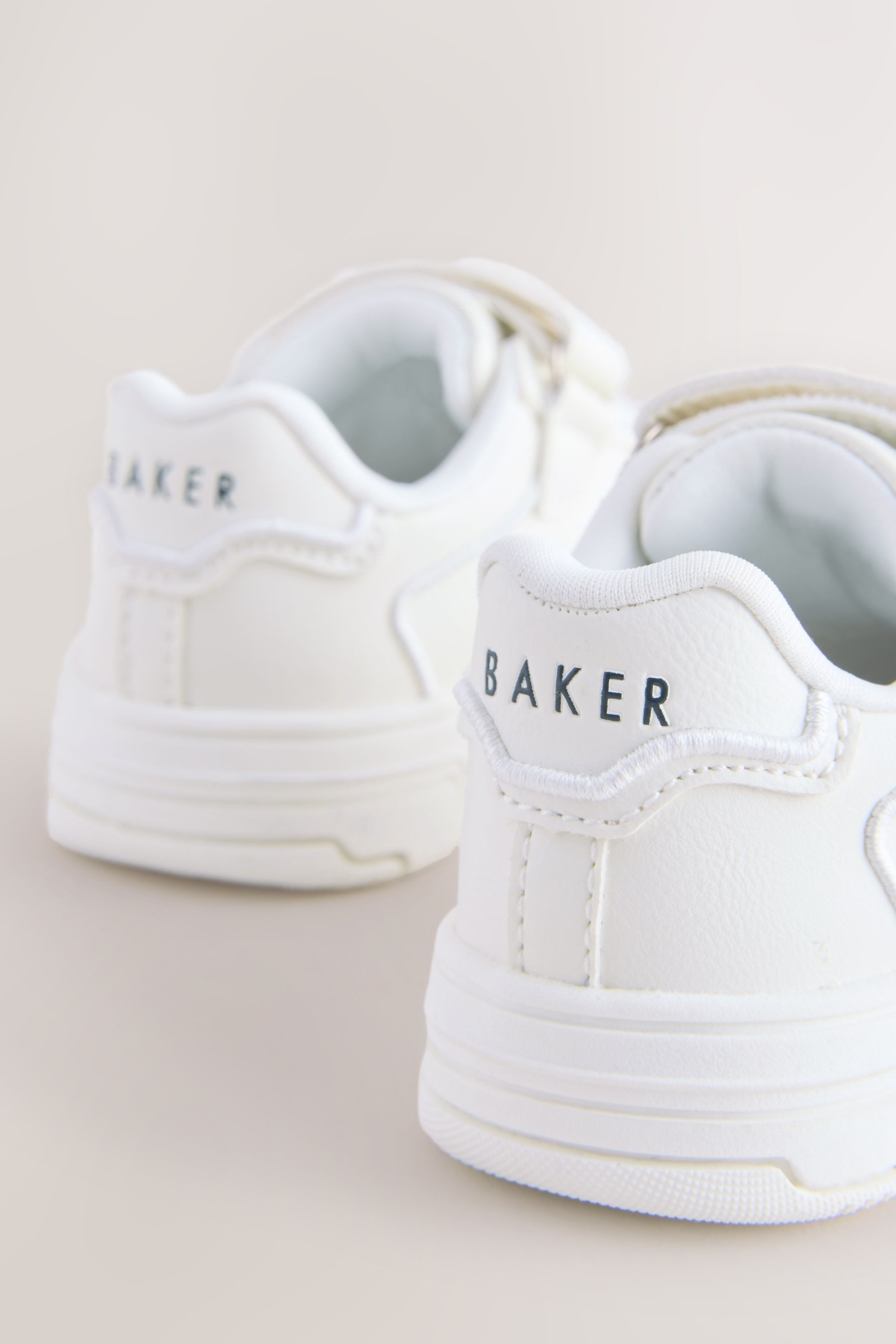 Baker by Ted Baker Baker by Ted Baker klobige Sneaker mit Logoband Sneaker (1-tlg)