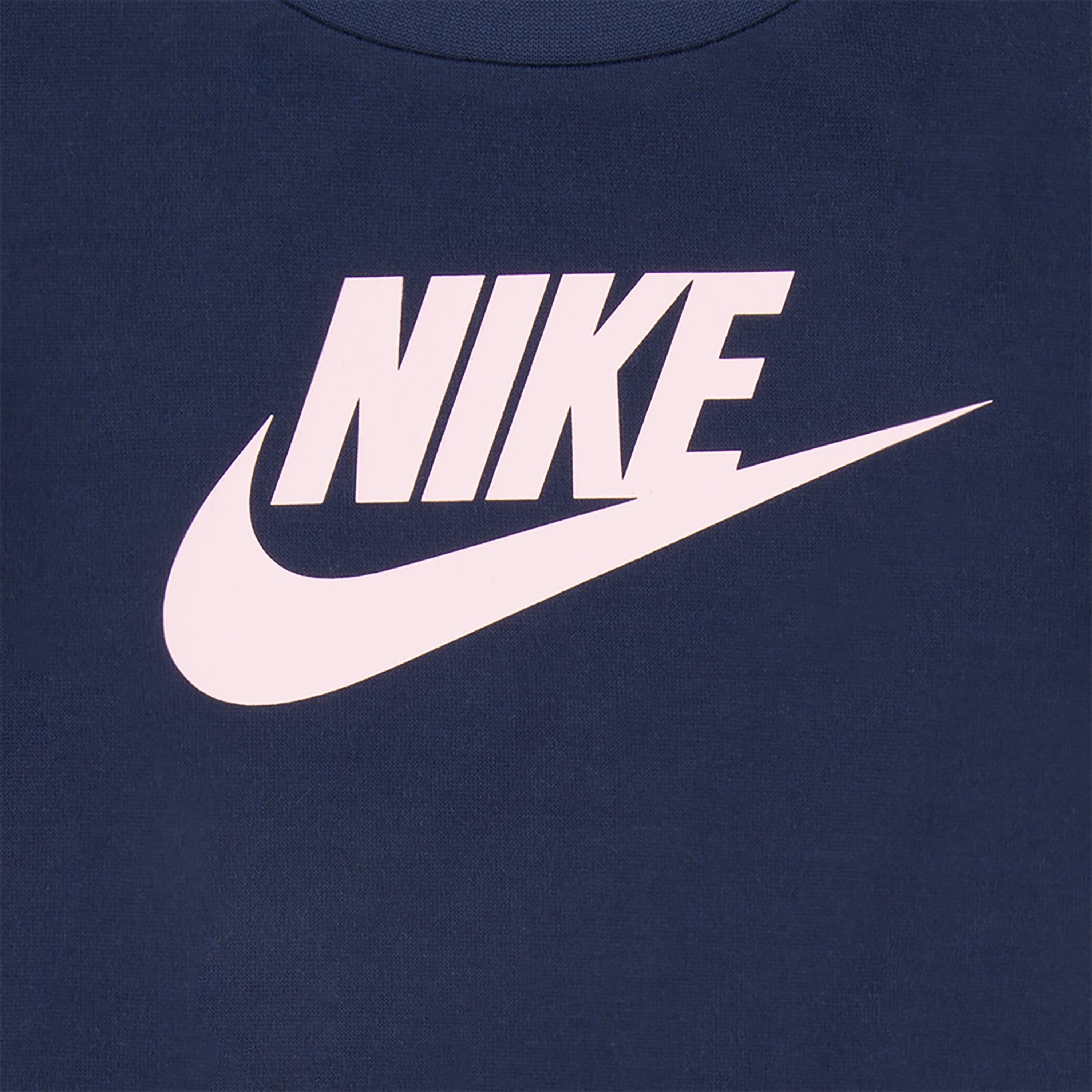 Nike Sportswear Shirtkleid NKG FUTURA SS TEE DRESS für Kinder, mit bedruckter Optik, aus Jersey