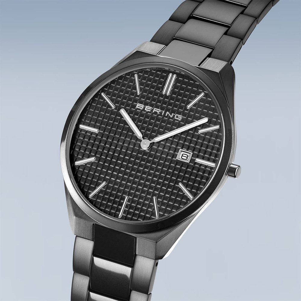 Bering Quarzuhr Bering Ultra Slim grau poliert/gebürstet 17240-777 17240-777, Hochwertiges Produkt mit zeitlosem Design, sorgfältiger Verarbeitung