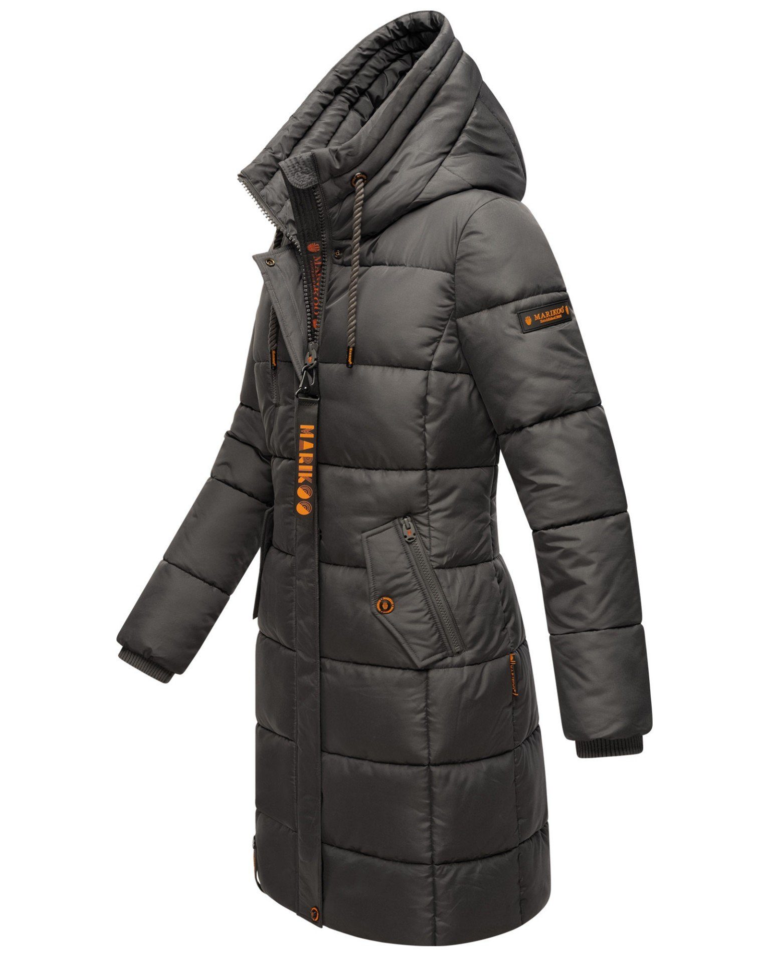 Marikoo Outdoorjacke mit einer großen Kapuze