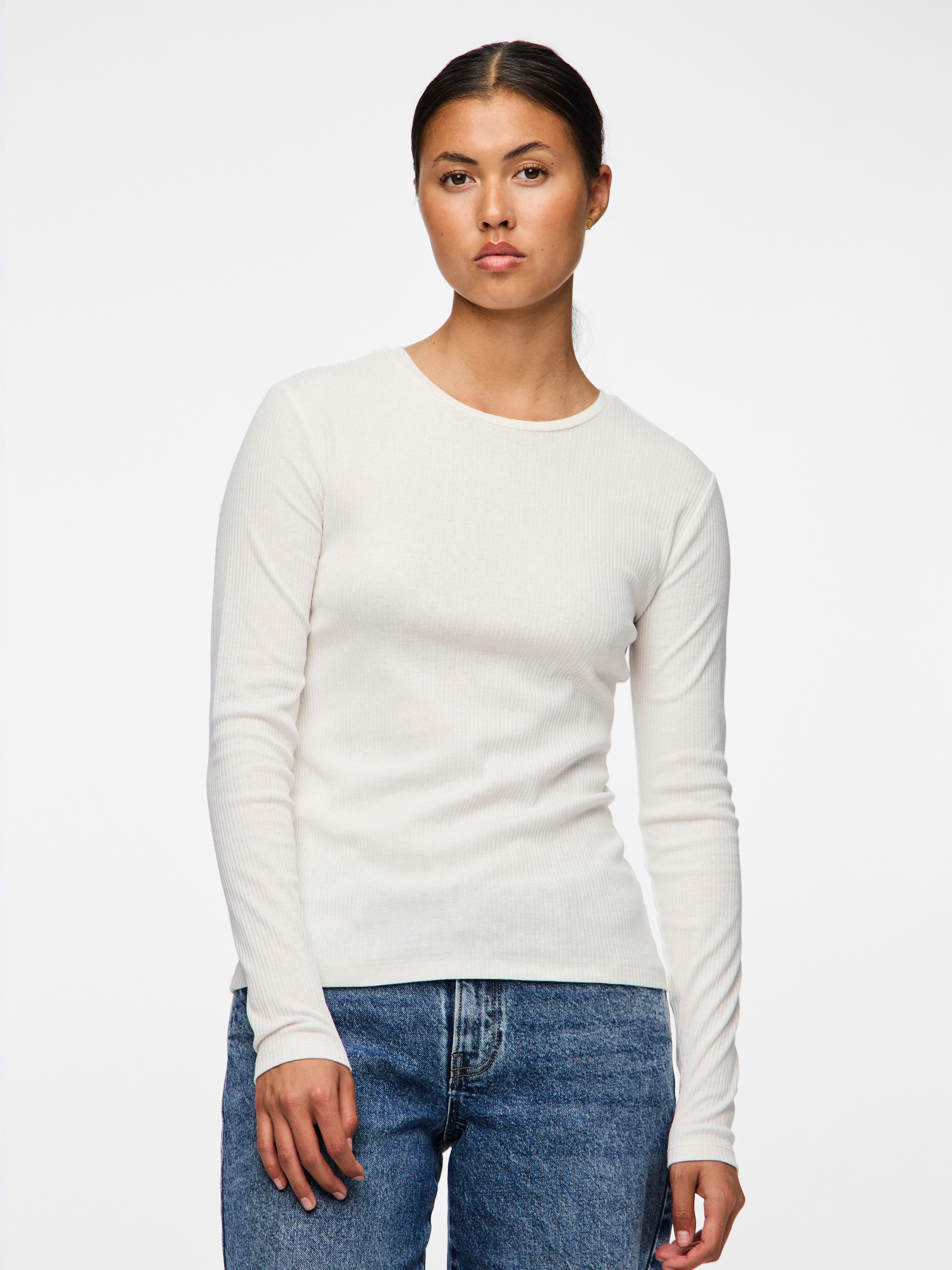 pieces Langarmshirt PCRUKA LS TOP NOOS BC Baumwollmischung, slim fit