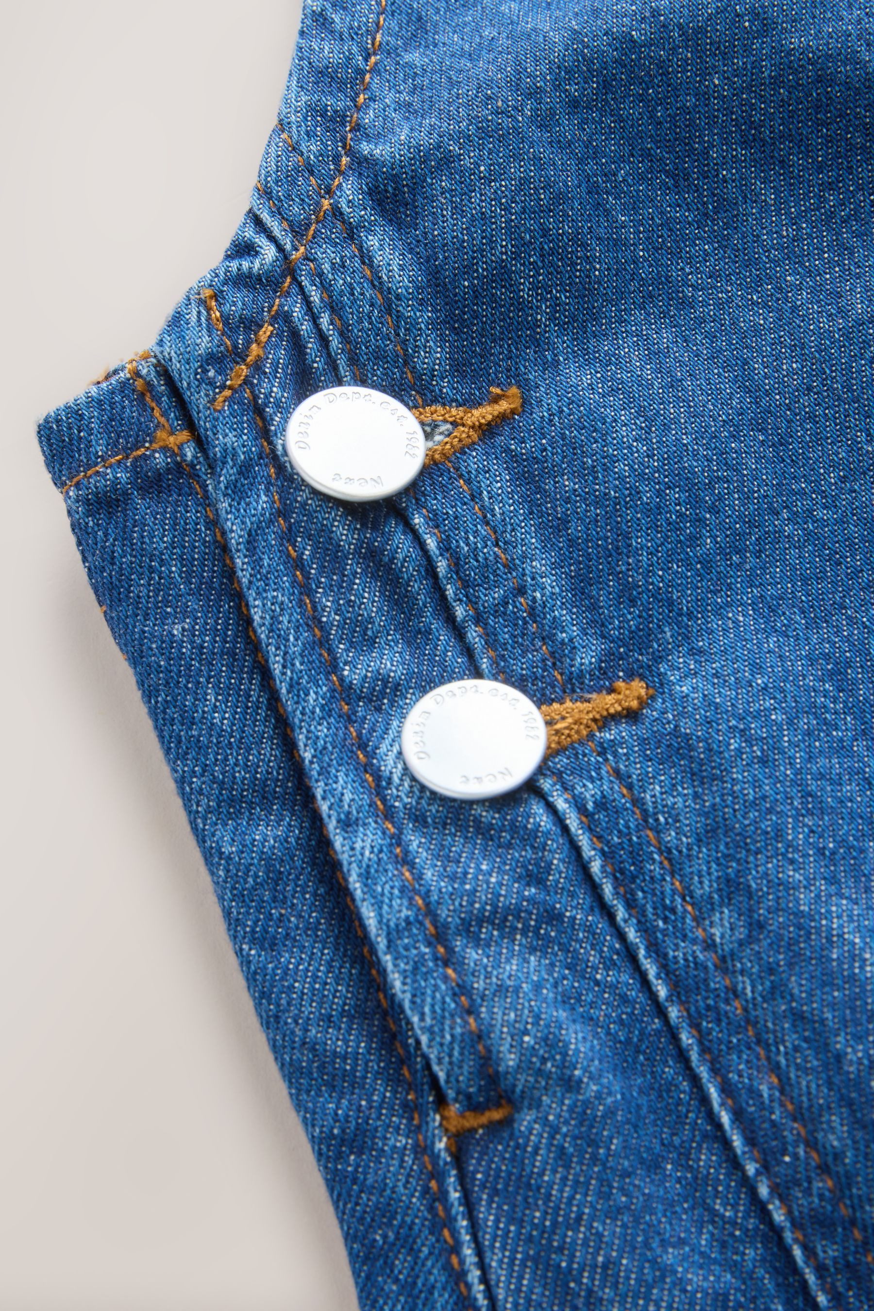 Next Jeanslatzhose Denim-Latzhose (1-tlg) – Bild 4 von 5