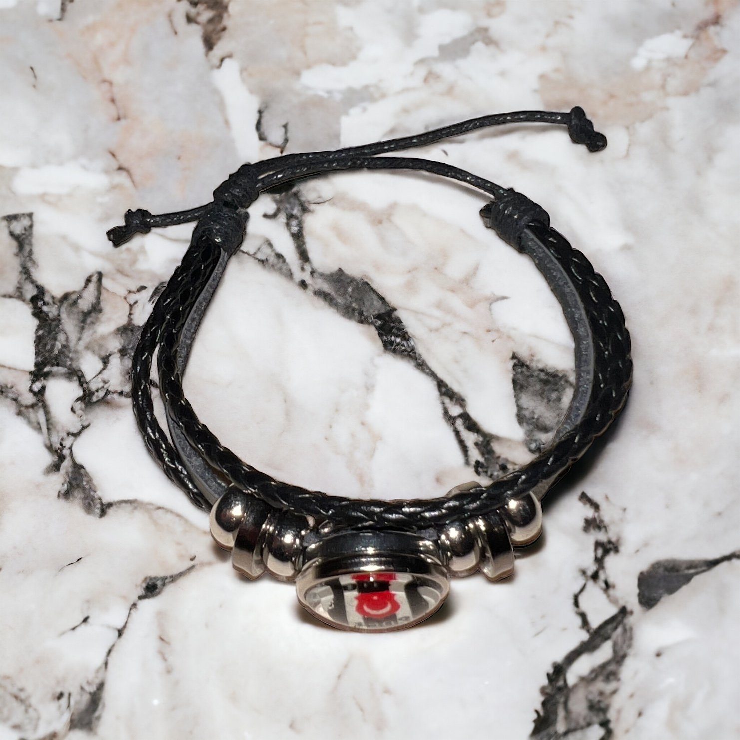 Stelby Armband mit Gravur Besiktas Armband 3D Gravur im Glas (Weihnachtsgeschenk, Geburtstagsgeschenk, Valentinstaggeschenk, modern, minimalistisch), langlebig, pflegeleicht, unisex