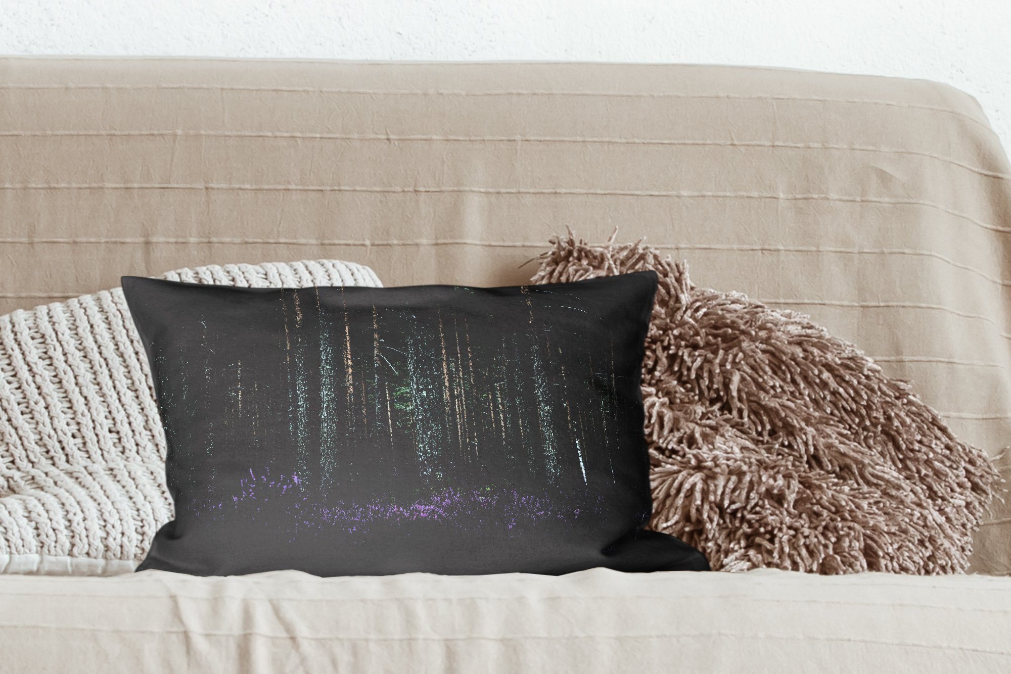 Schlafzimmer MuchoWow Dekokissen Dekoration, im Wald, mit Dekokissen Füllung, Zierkissen, Wohzimmer Lavendel