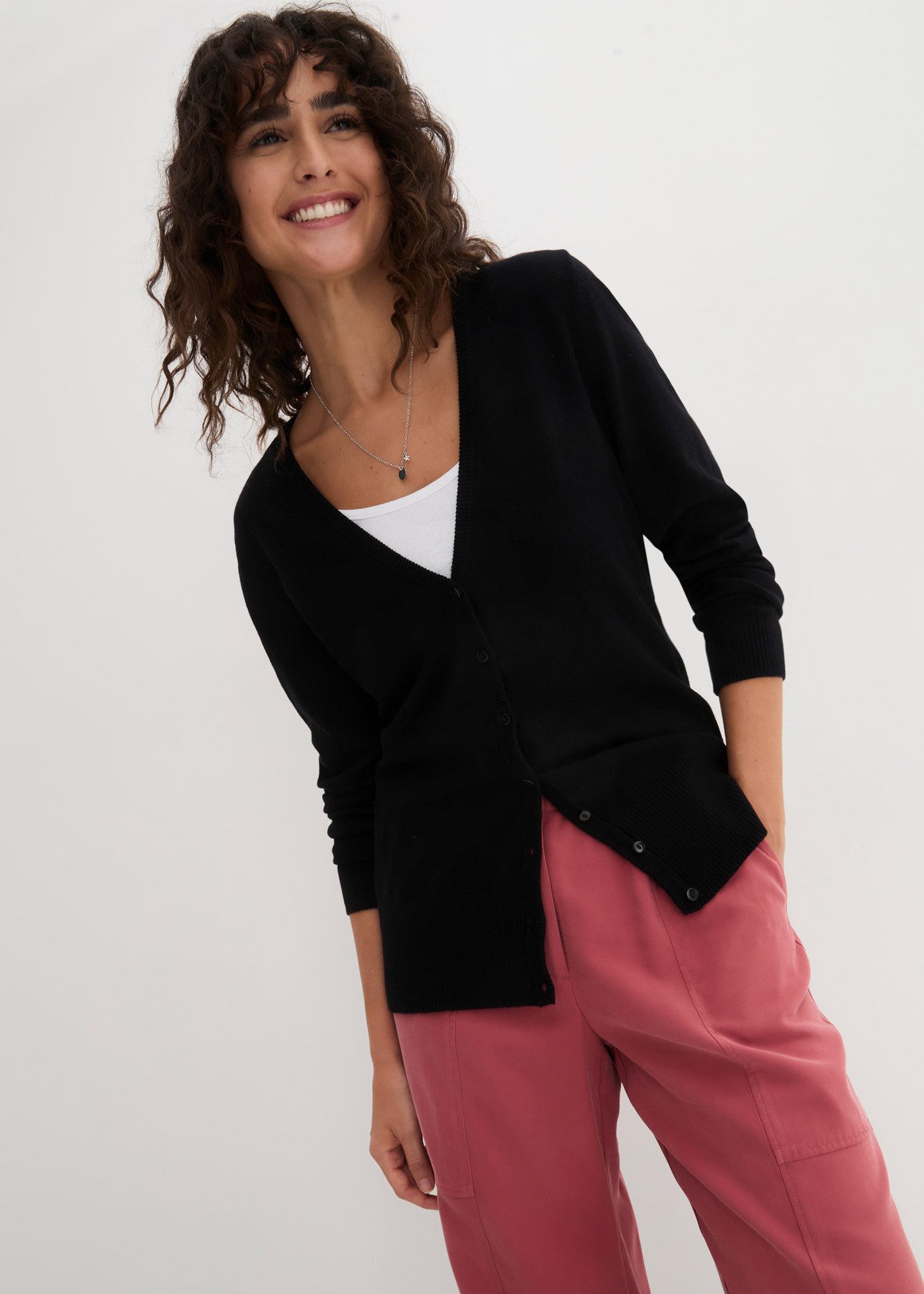 bonprix Strickjacke in Basic-Form, mit hohem Baumwollanteil