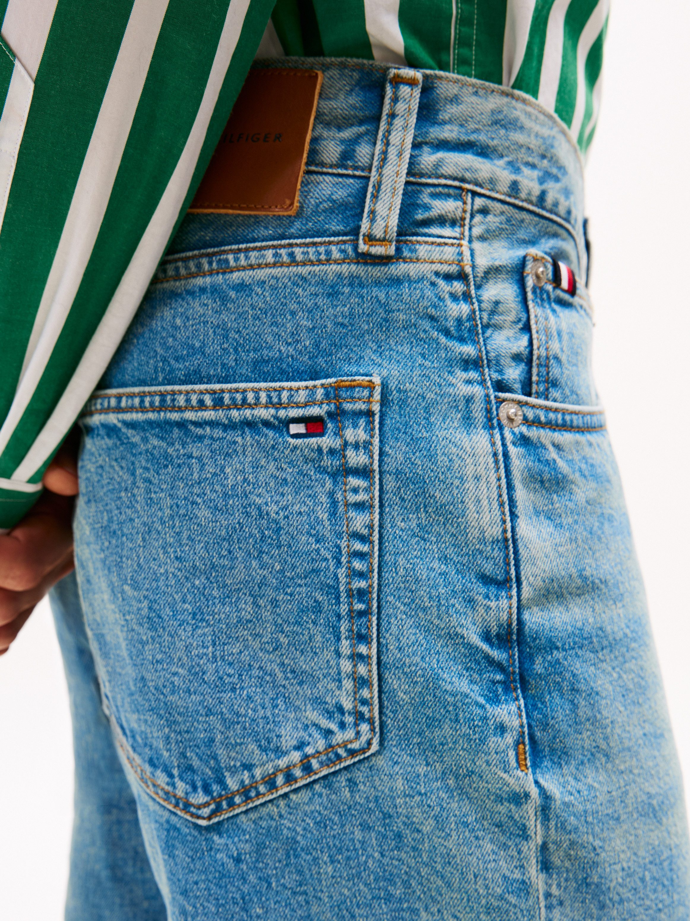 Tommy Hilfiger Tapered-fit-Jeans HARLEM mit Fade-Effekten günstig online kaufen