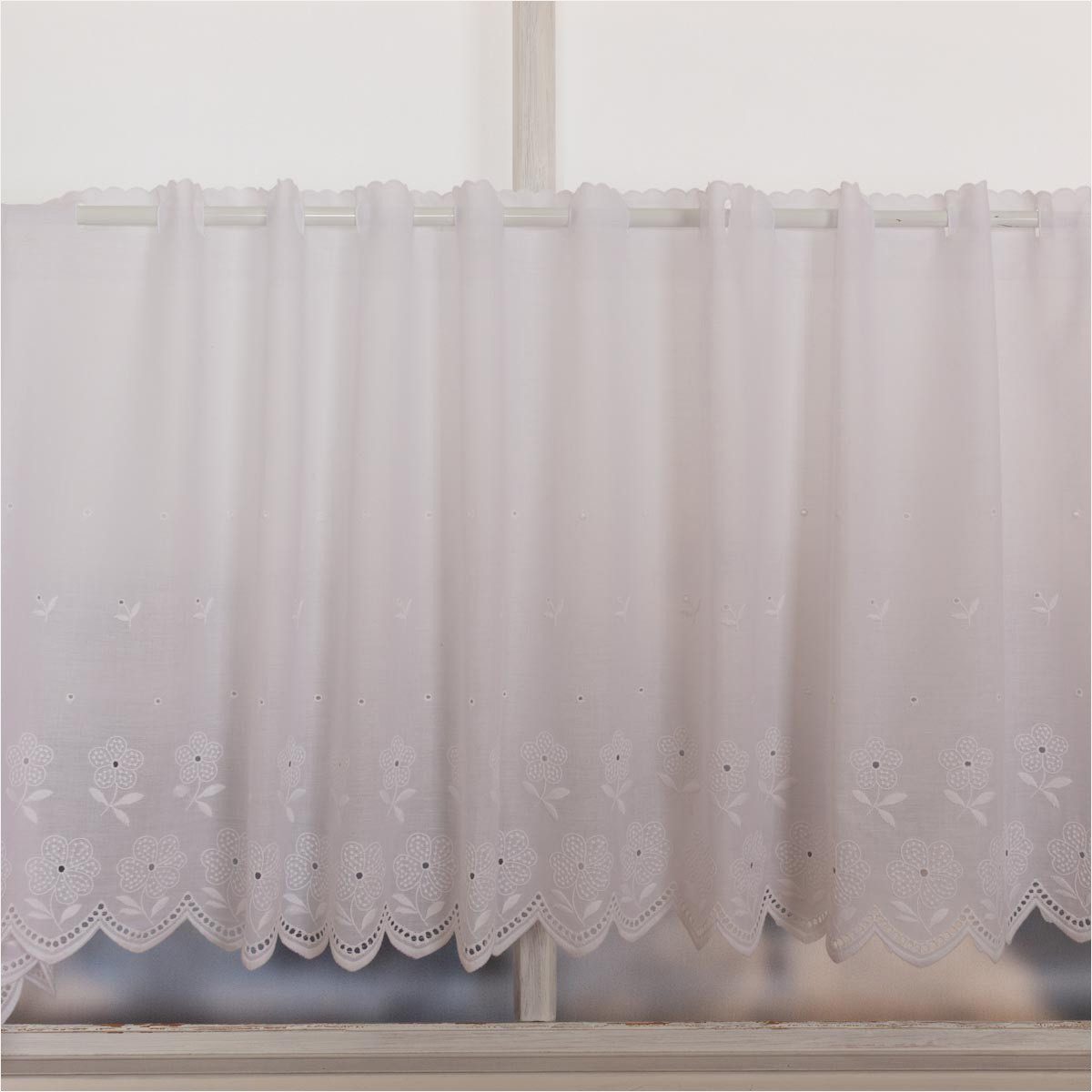 SCHÖNER LEBEN. Stoff Scheibengardinen Meterware Batist Stickerei Blumen weiß 47cm Höhe, bestickt,pflegeleicht