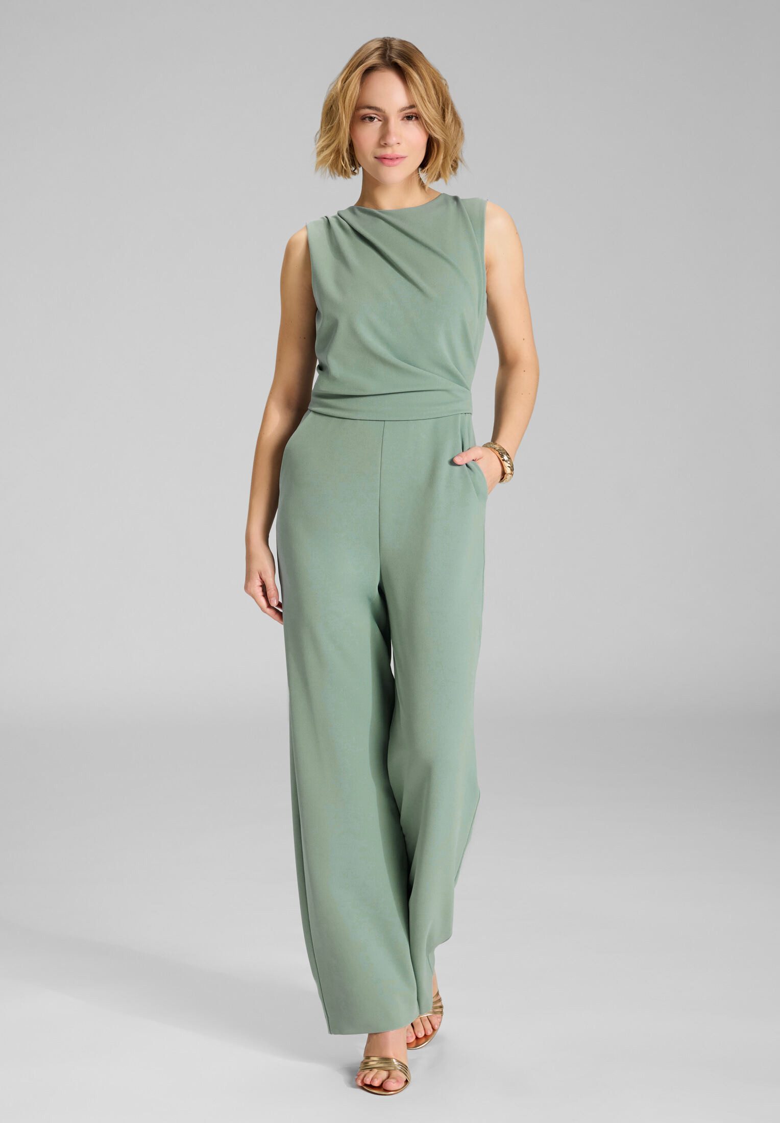 SWING Jumpsuit - Jumpsuit aus Crepe Jersey mit Drapierung Oberteil in figurbetonter Passform