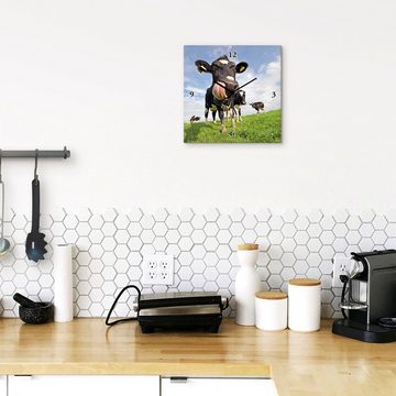 Artland Wanduhr Holstein-Kuh mit gewaltiger Zunge (wahlweise mit Quarz- oder Funkuhrwerk, lautlos ohne Tickgeräusche)