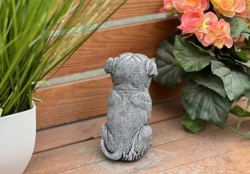 Stone and Style Gartenfigur Steinfigur kleiner Mops frostfest Steinguss