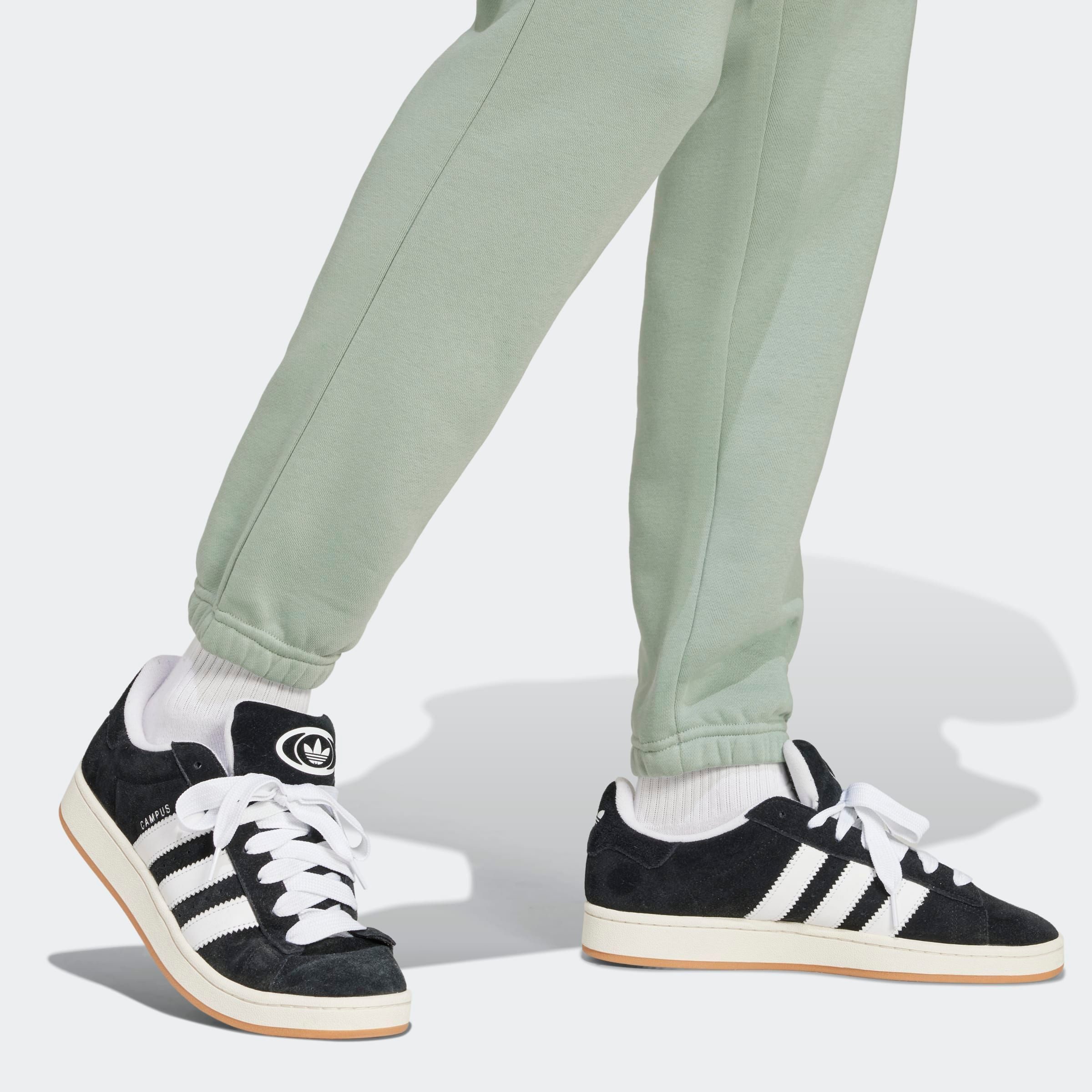 adidas Originals Sporthose TREFOIL ESSENTIALS schmale Passform, mit flauschiger Innenseite, mit Rippbündchen