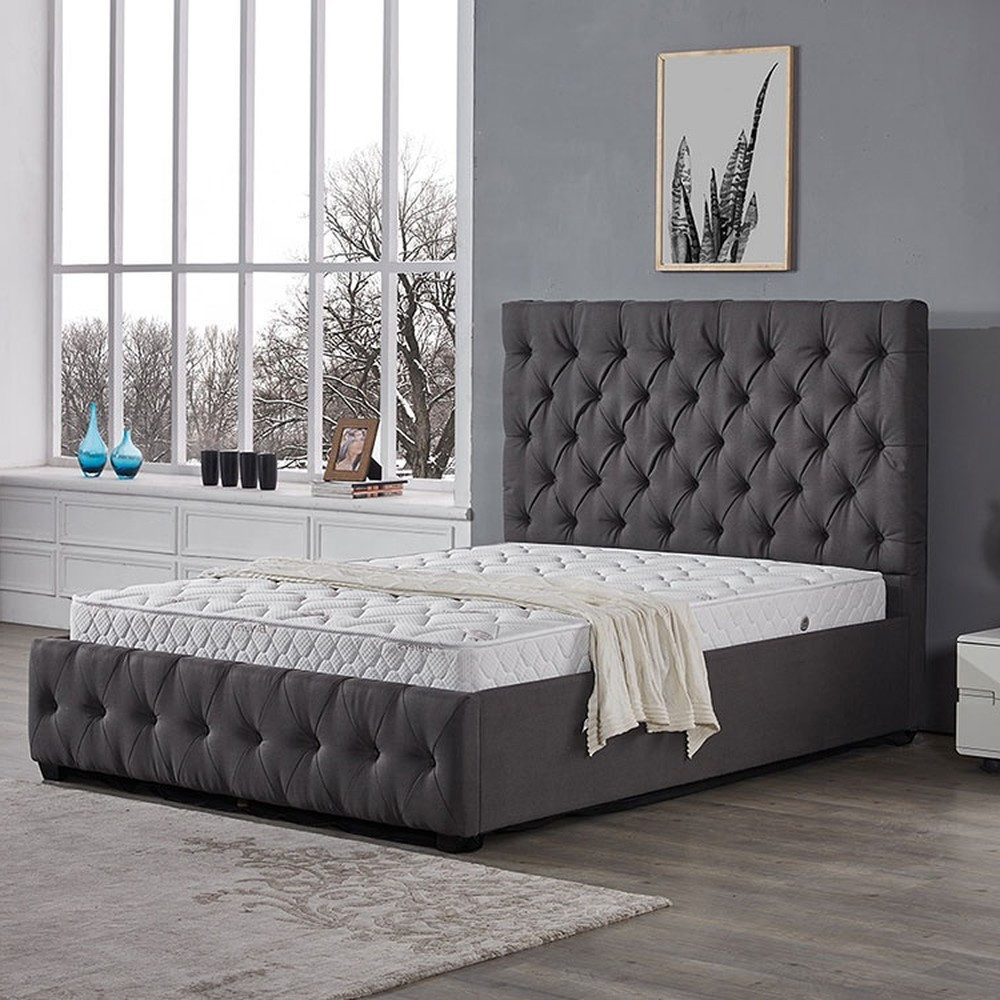 Polsterbett Chesterfield Bett mit Samtpolsterung und Textilakzenten