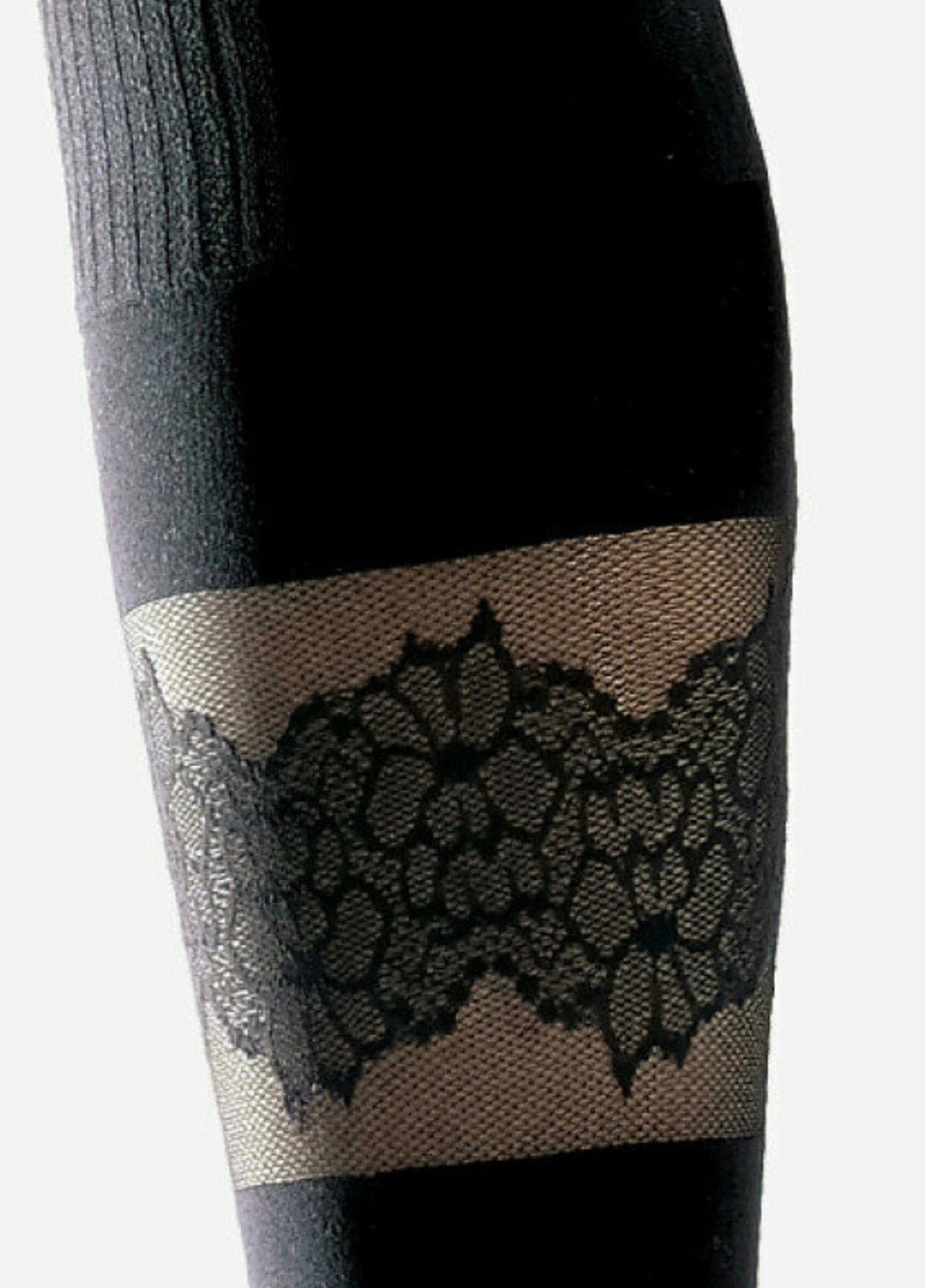 Lycille Feinsocken Lace Noir – Elegante Kniestrümpfe 60 den Damen mit floraler Spitze – Bild 4 von 4