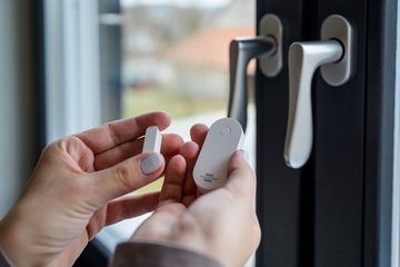 Brennenstuhl Türklingel-Set Connect Zigbee Tür- und Fensterkontakt TFK CZ 01, Nachricht aufs Handy, kostenlose App