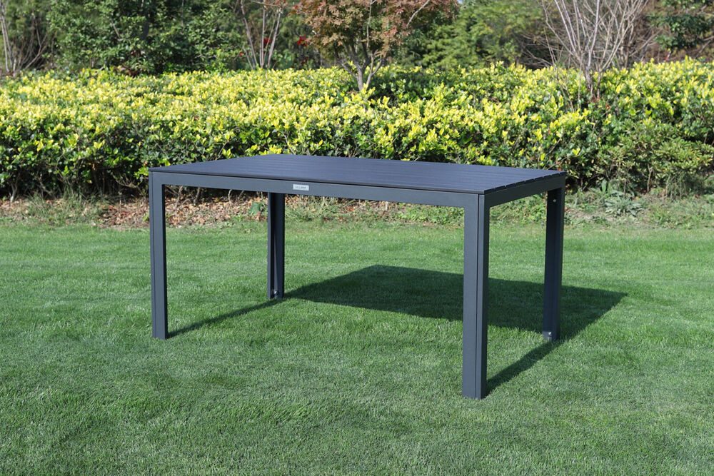 Villana Gartentisch, Tischplatte aus KunststoffHolzimitat