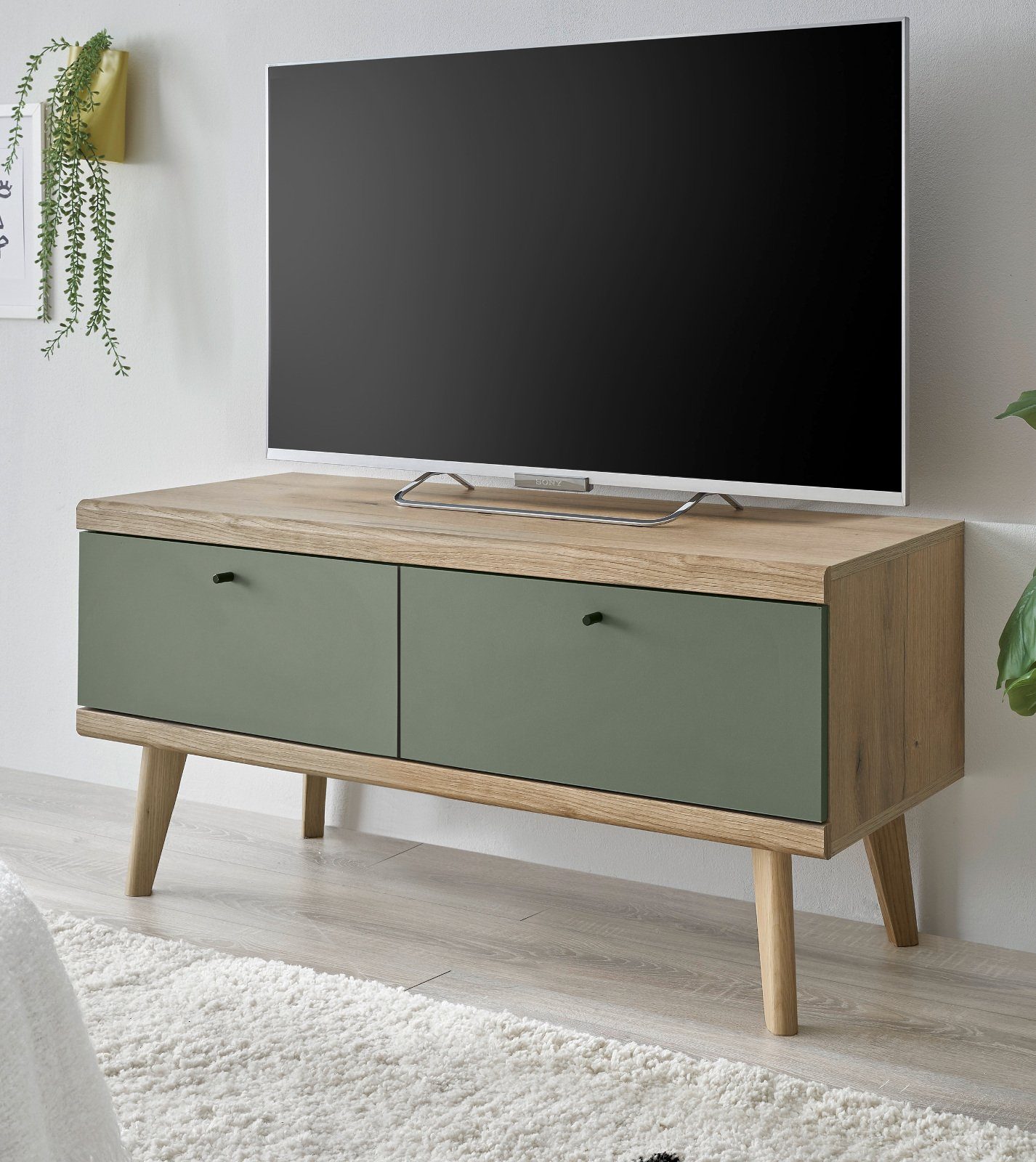 Furn.Design Lowboard Juna (TV Board in Evoke Eiche mit Salbeigrün, 107 x 50 cm), skandinavisches Design