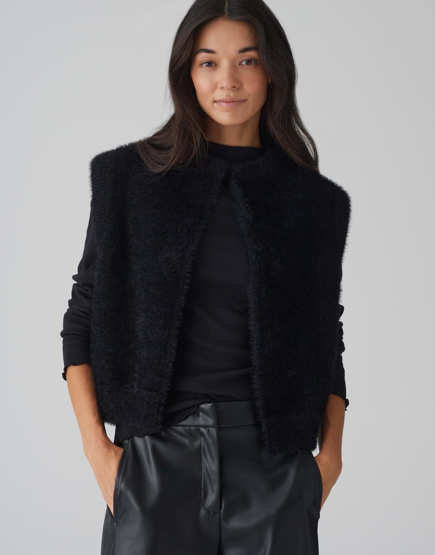 OPUS Fellweste Weste DESTO Boxy Fit mit Kunstfell, Fellimitat