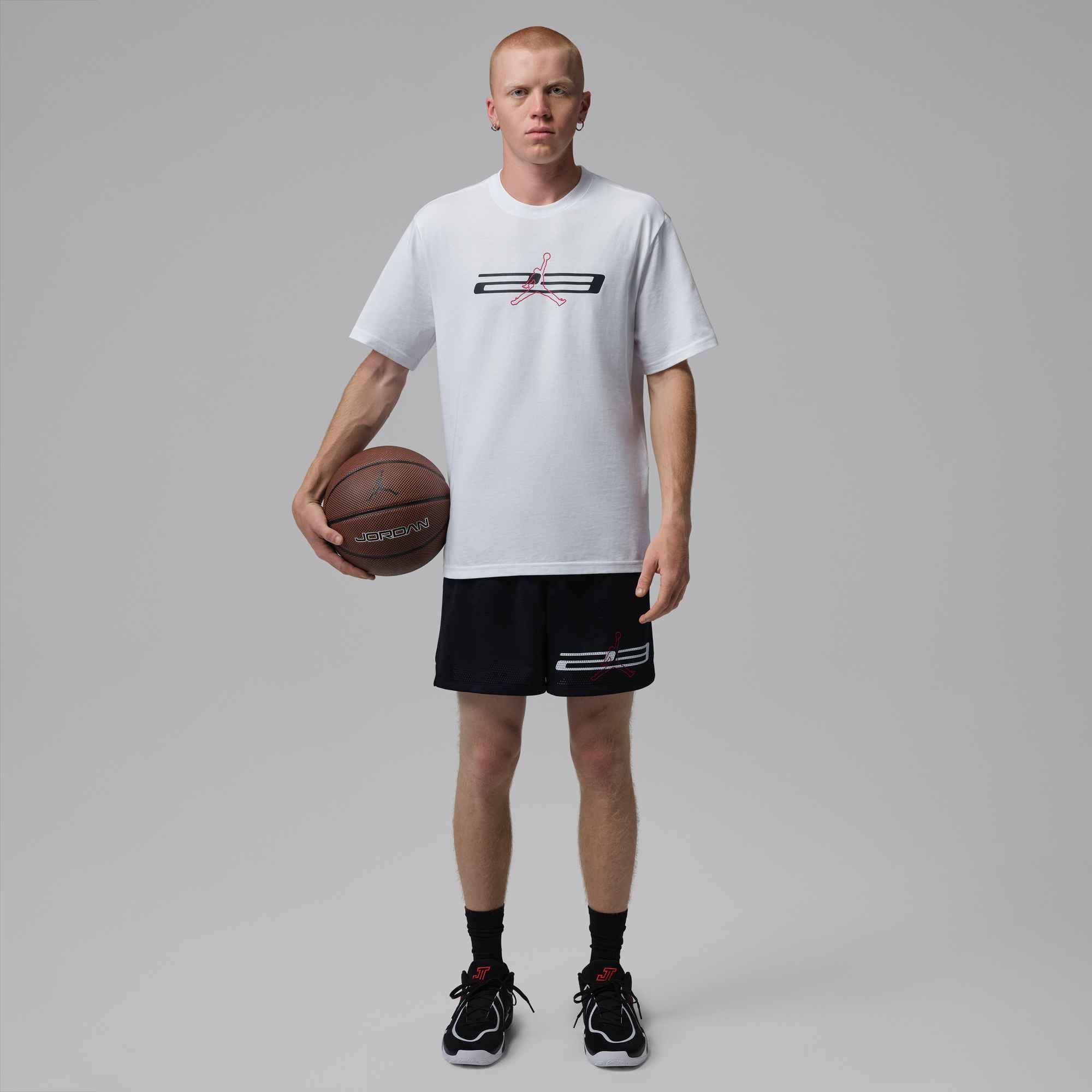Jordan Trainingsshirt M J DF SPT GFX SS CREW 2 kurzärmelig, sportlicher Stil, für vielseitige Trainingseinheiten