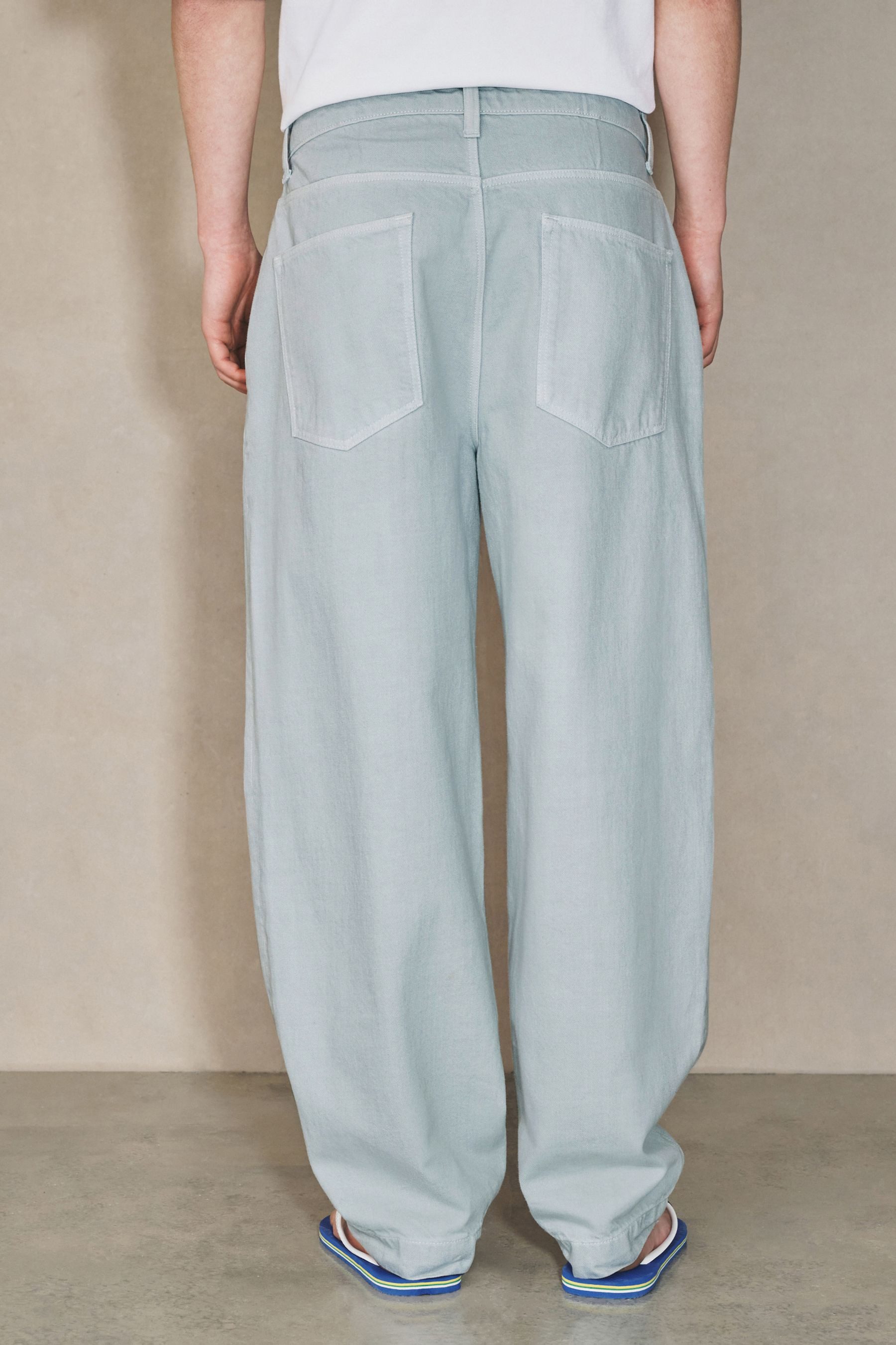 Next Weite Jeans EDIT Jeans mit Bundfalten und Barrel-Bein (1-tlg) – Bild 2 von 5