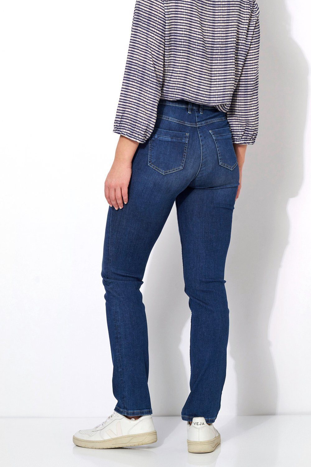 5-Pocket-Jeans TONI be Taschennähten raffinierten mit 564 mittelblau loved -