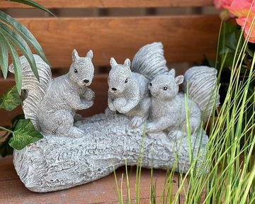 Stone and Style Gartenfigur Steinfigur 3 Eichhörnchen auf Stamm
