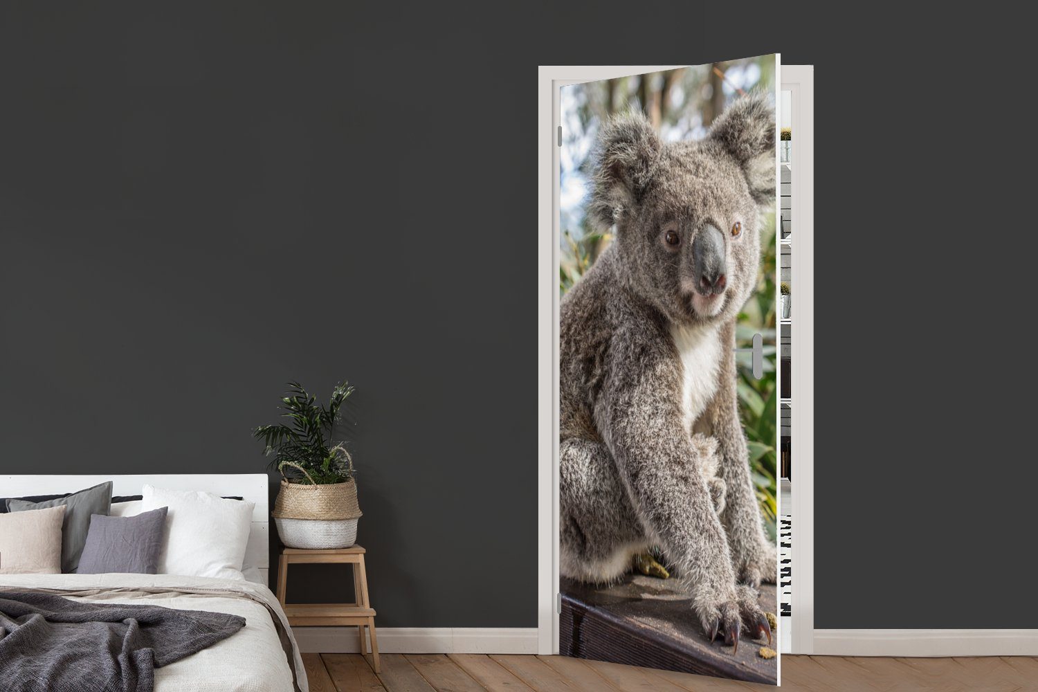 Mädchen, Türtapete bedruckt, MuchoWow Koala - Fototapete Regal St), Matt, Kinder - Tür, (1 - für Pflanzen Jungen Türaufkleber, - cm - 75x205